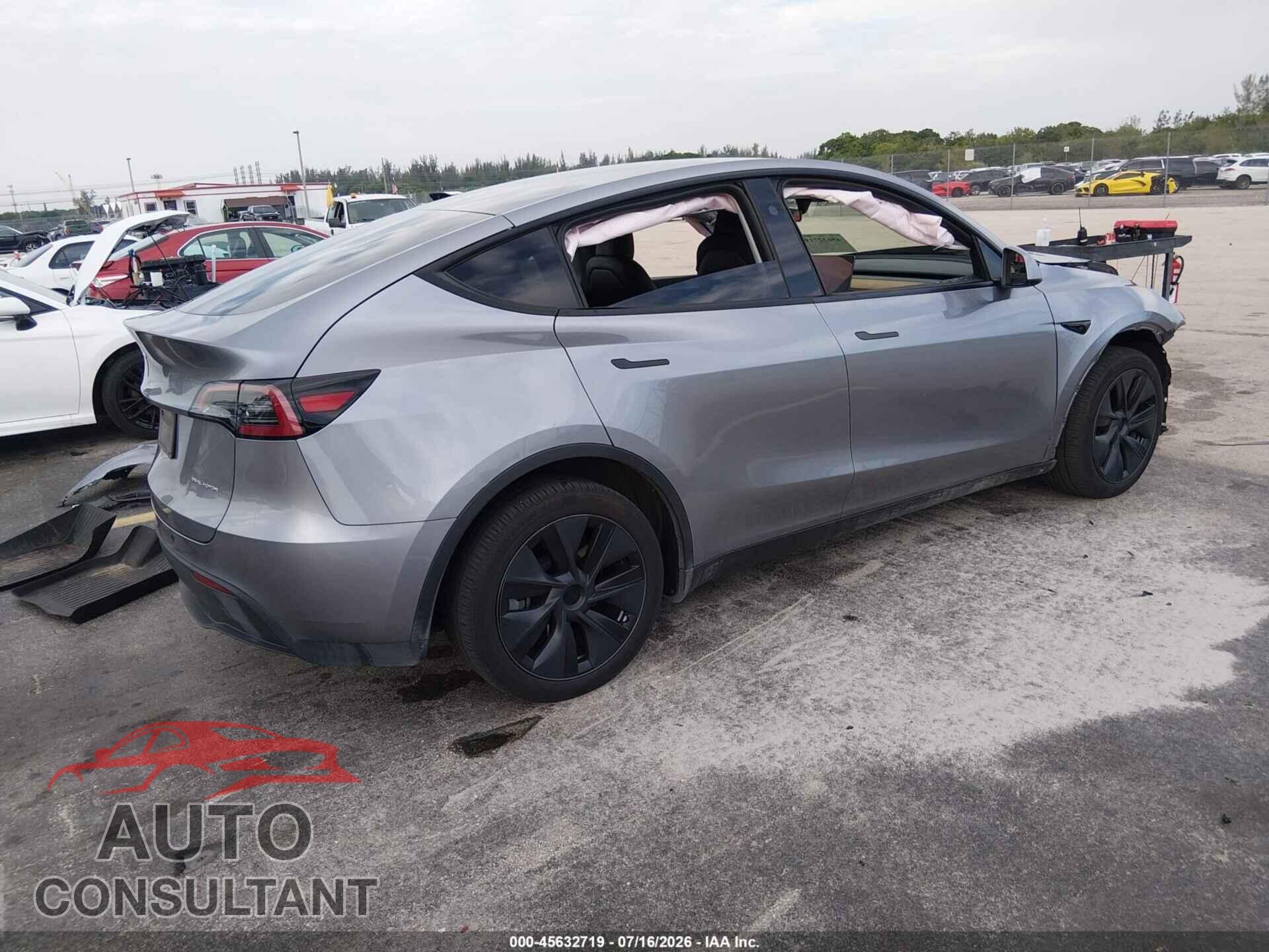 TESLA MODEL Y 2024 - 7SAYGDEE4RA319829