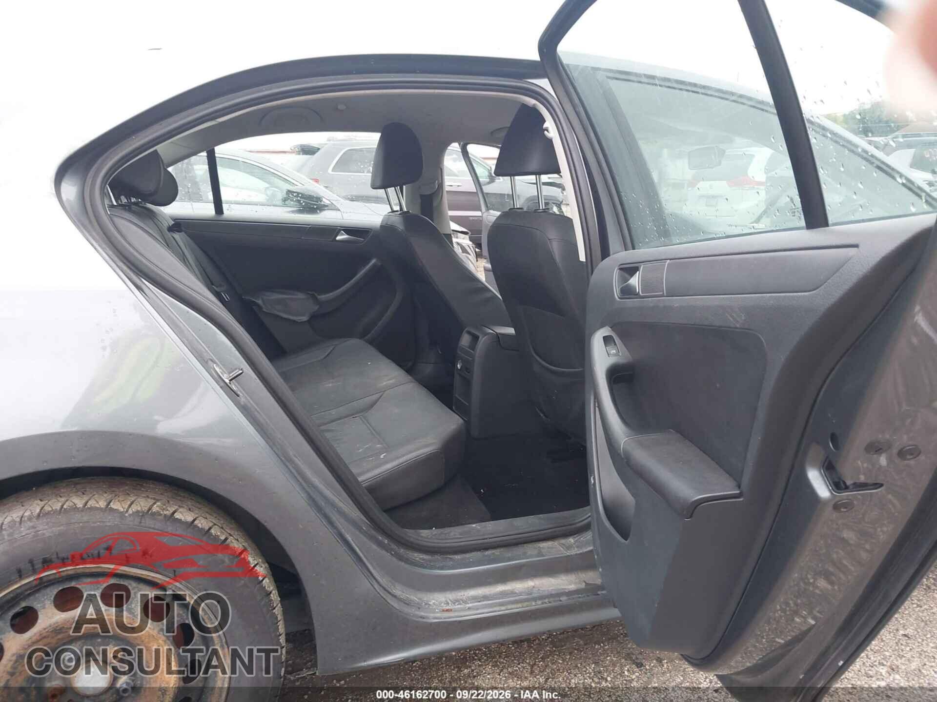 VOLKSWAGEN JETTA 2012 - 3VWDP7AJXCM073064