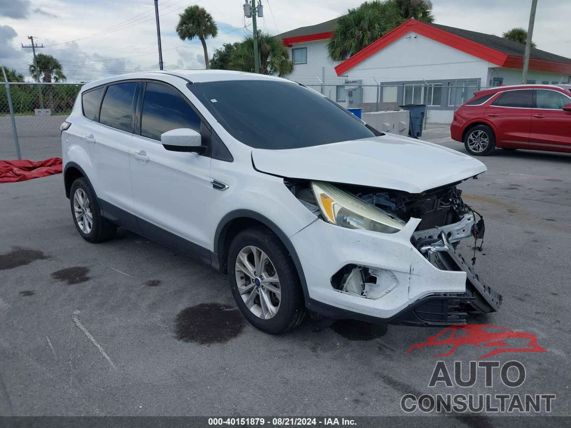 FORD ESCAPE 2017 - 1FMCU0G97HUC81283