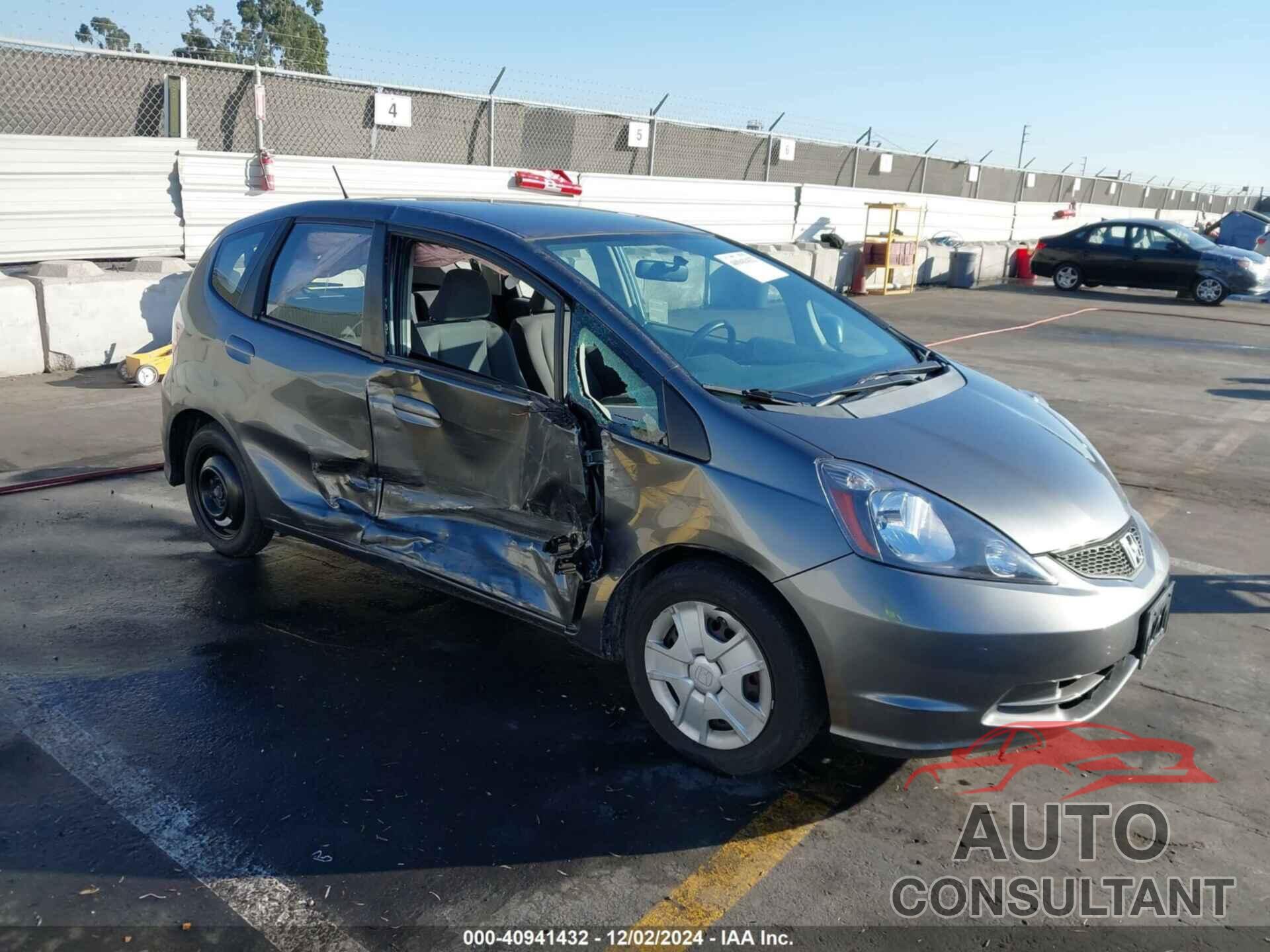 HONDA FIT 2013 - JHMGE8H33DC064114
