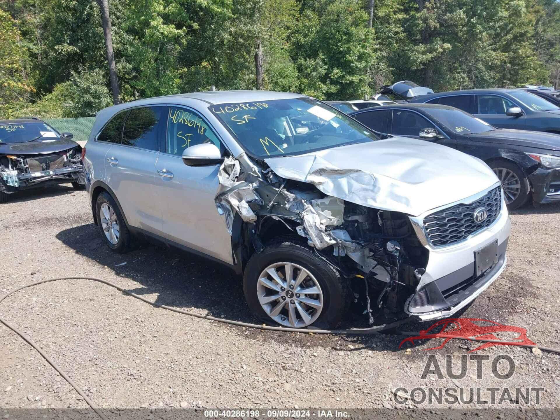 KIA SORENTO 2019 - 5XYPG4A38KG582839