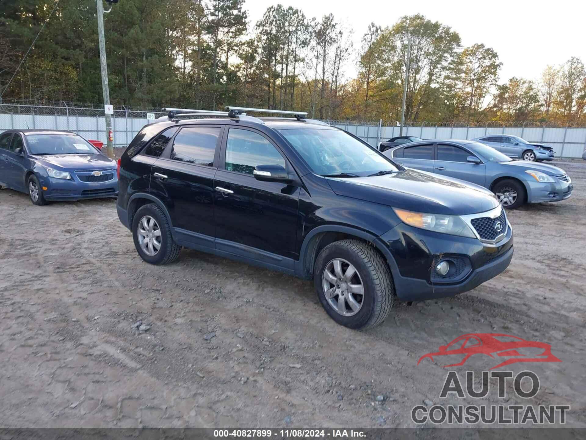 KIA SORENTO 2011 - 5XYKT3A14BG031838