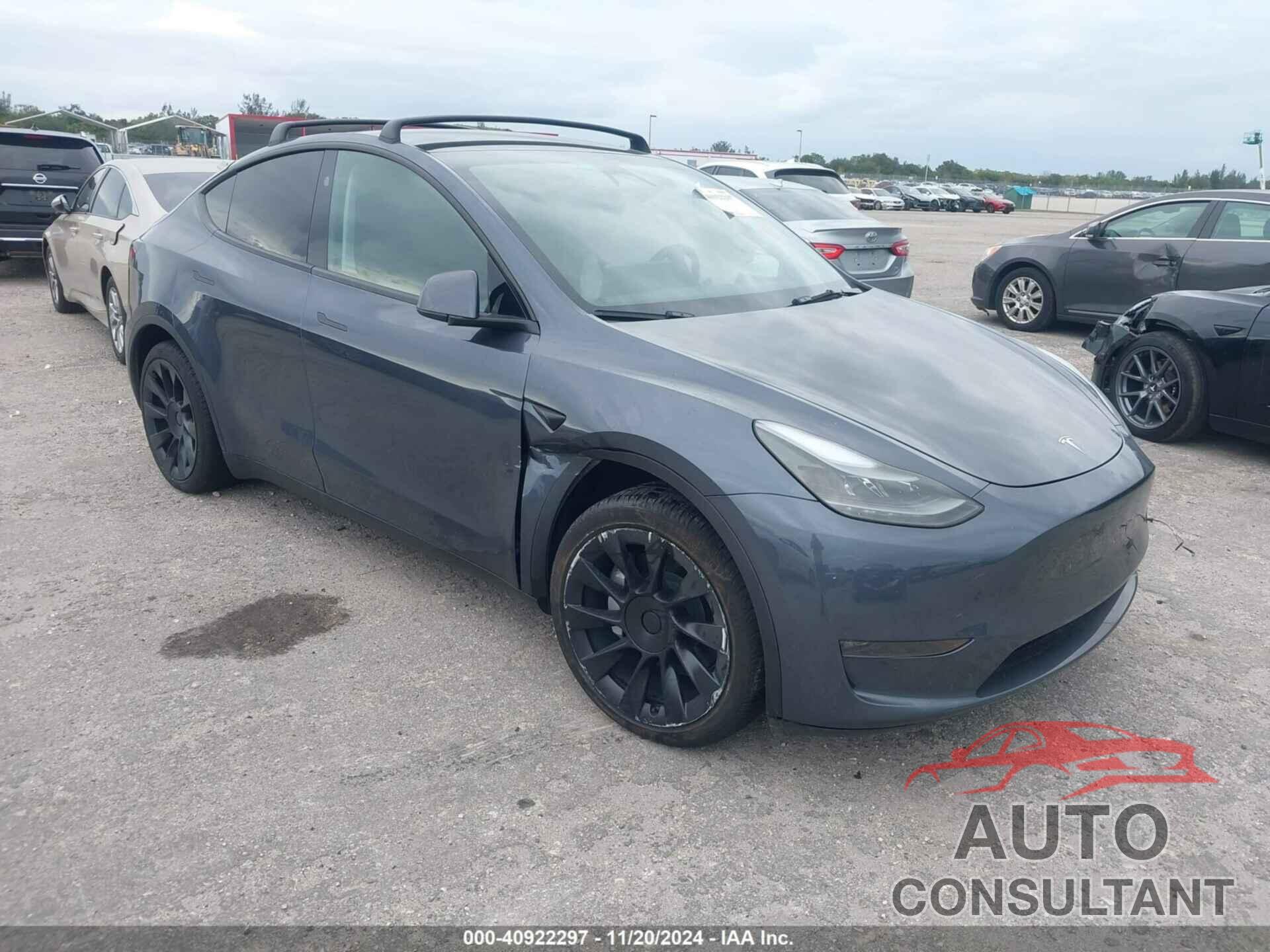 TESLA MODEL Y 2023 - 7SAYGDEE0PA194633