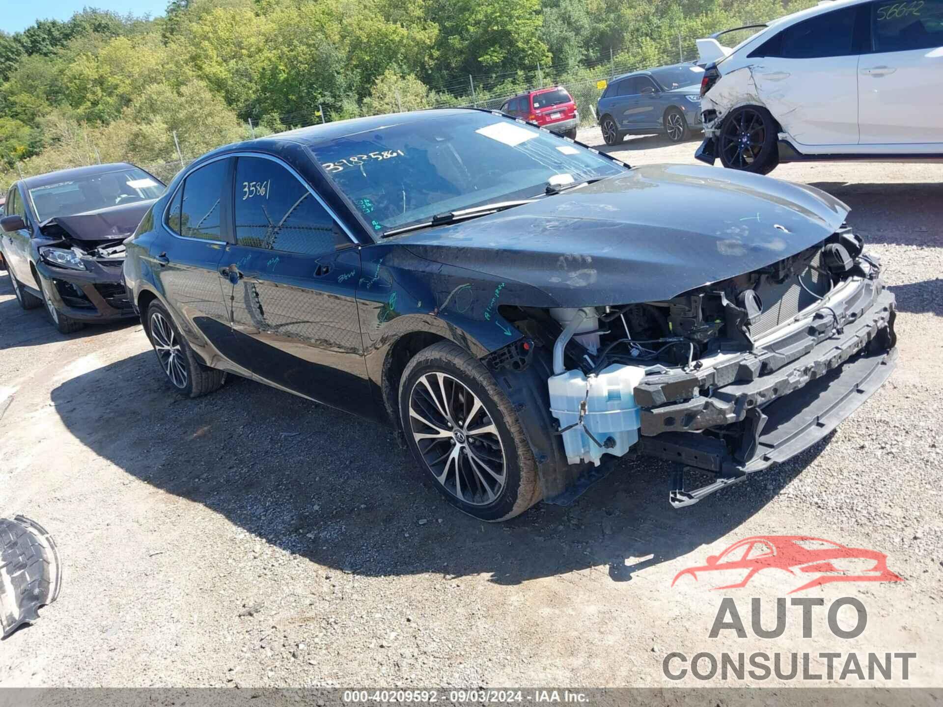TOYOTA CAMRY 2018 - 4T1B11HK6JU044088