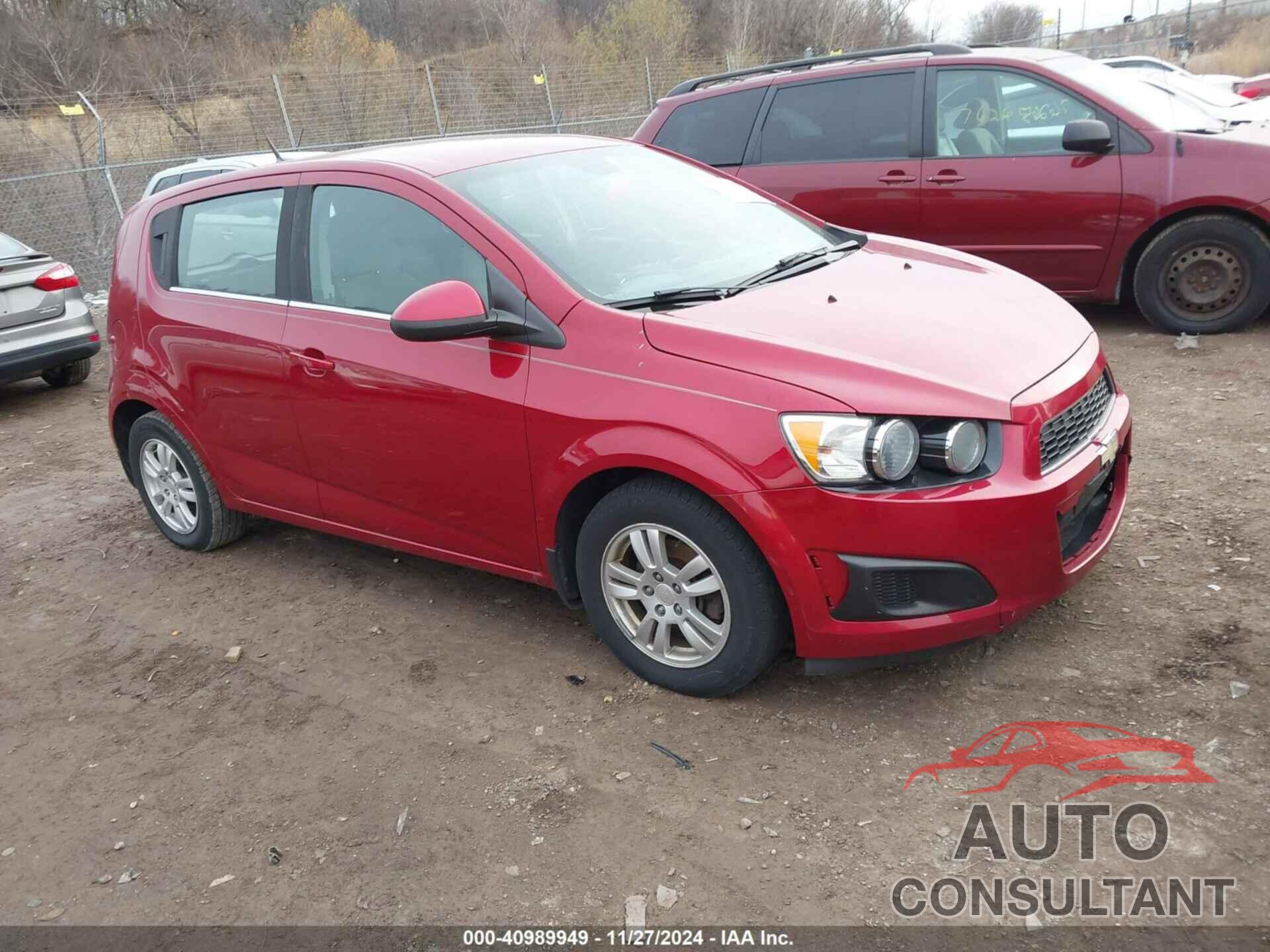 CHEVROLET SONIC 2013 - 1G1JC6SB0D4200879
