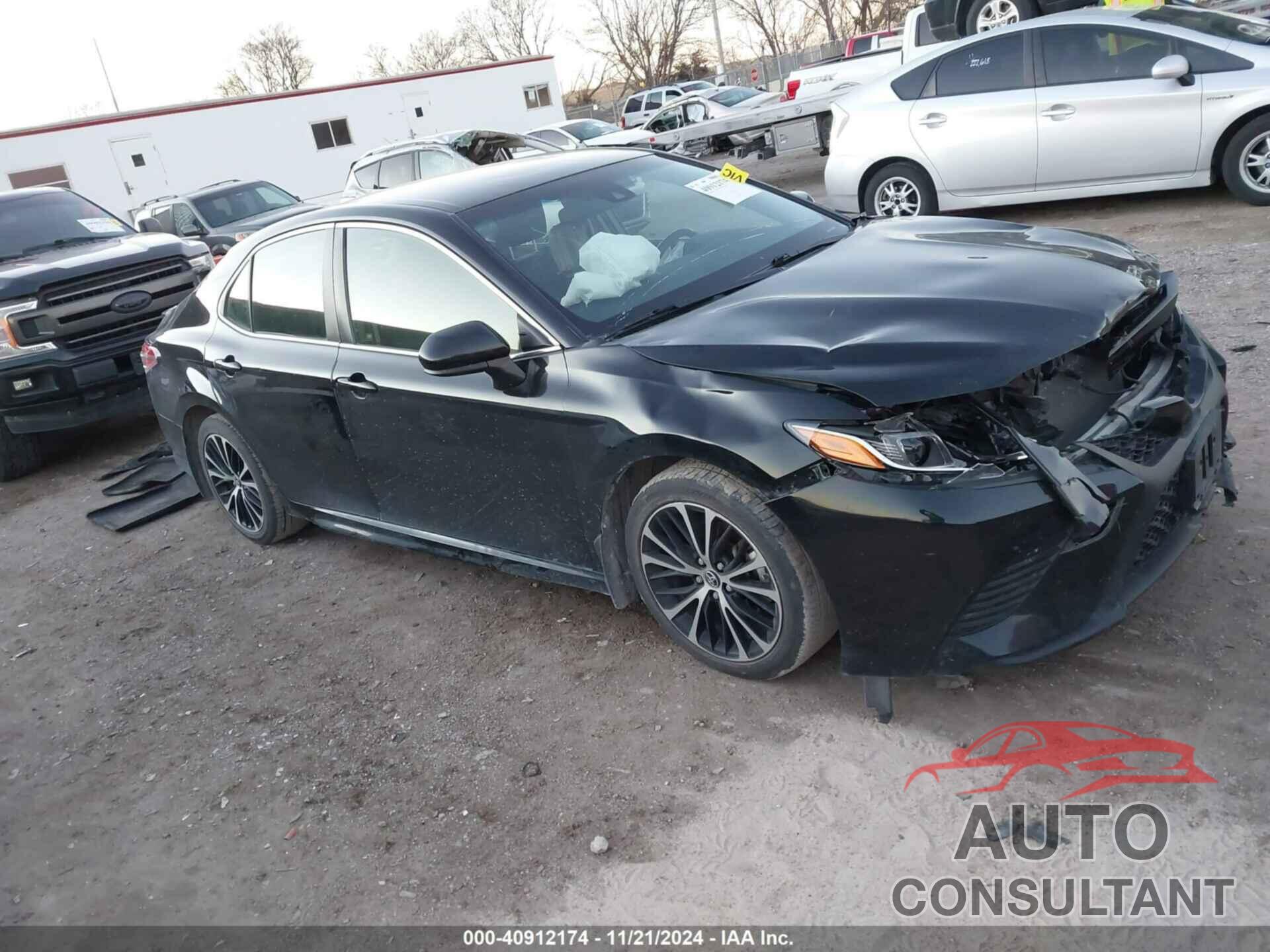 TOYOTA CAMRY 2018 - JTNB11HK8J3007338