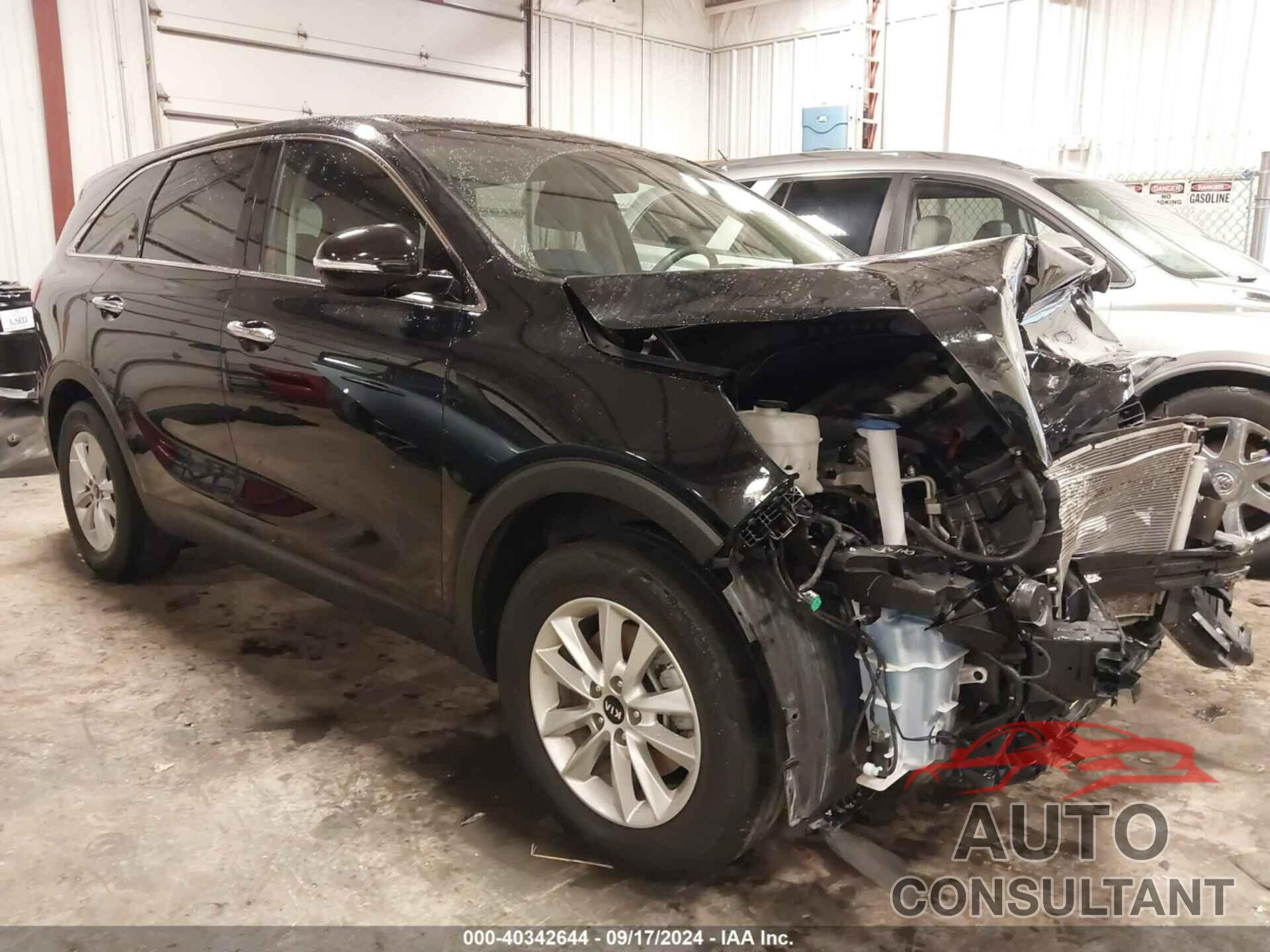 KIA SORENTO 2019 - 5XYPG4A3XKG477610