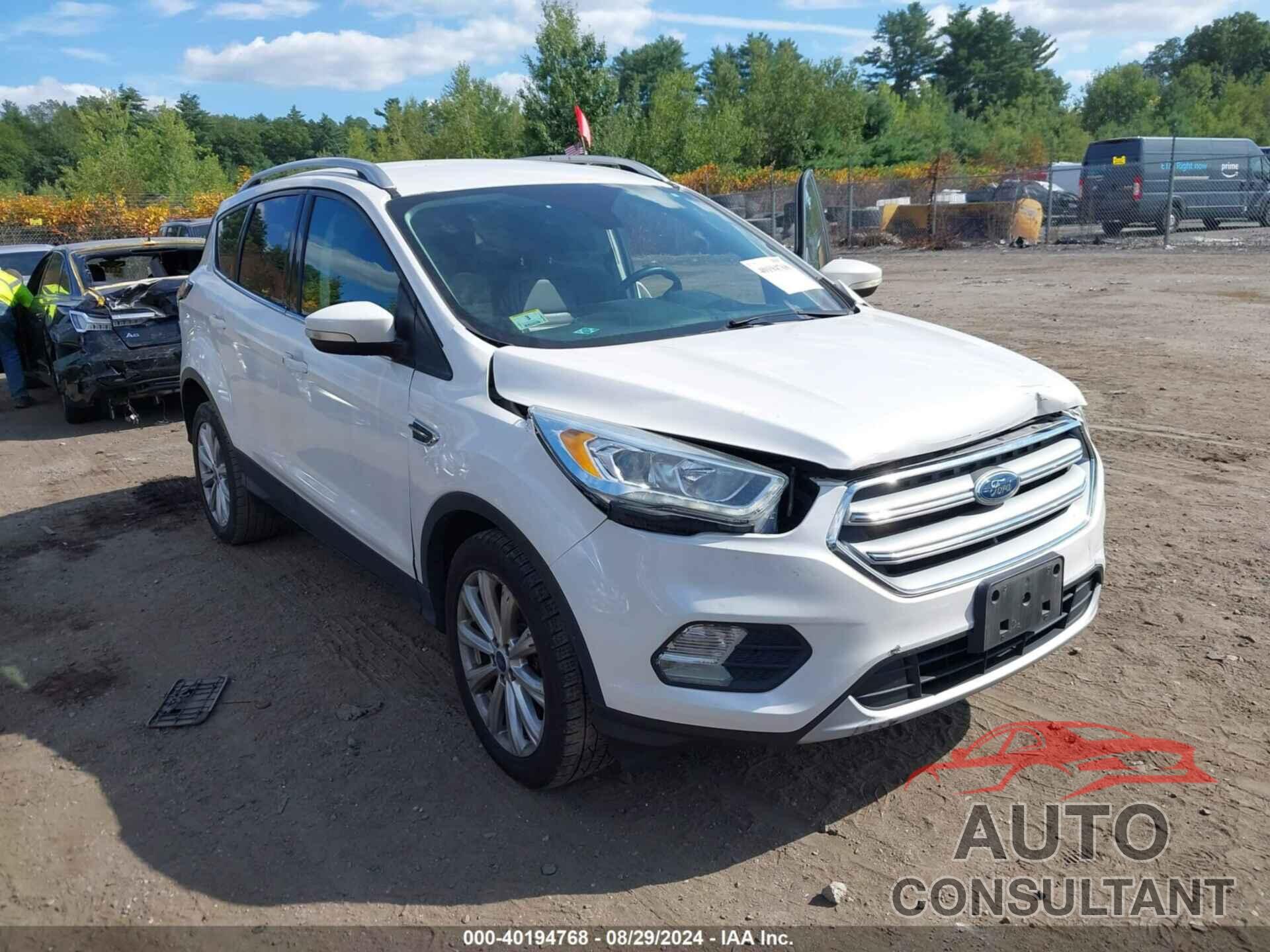 FORD ESCAPE 2017 - 1FMCU9JD7HUE28090