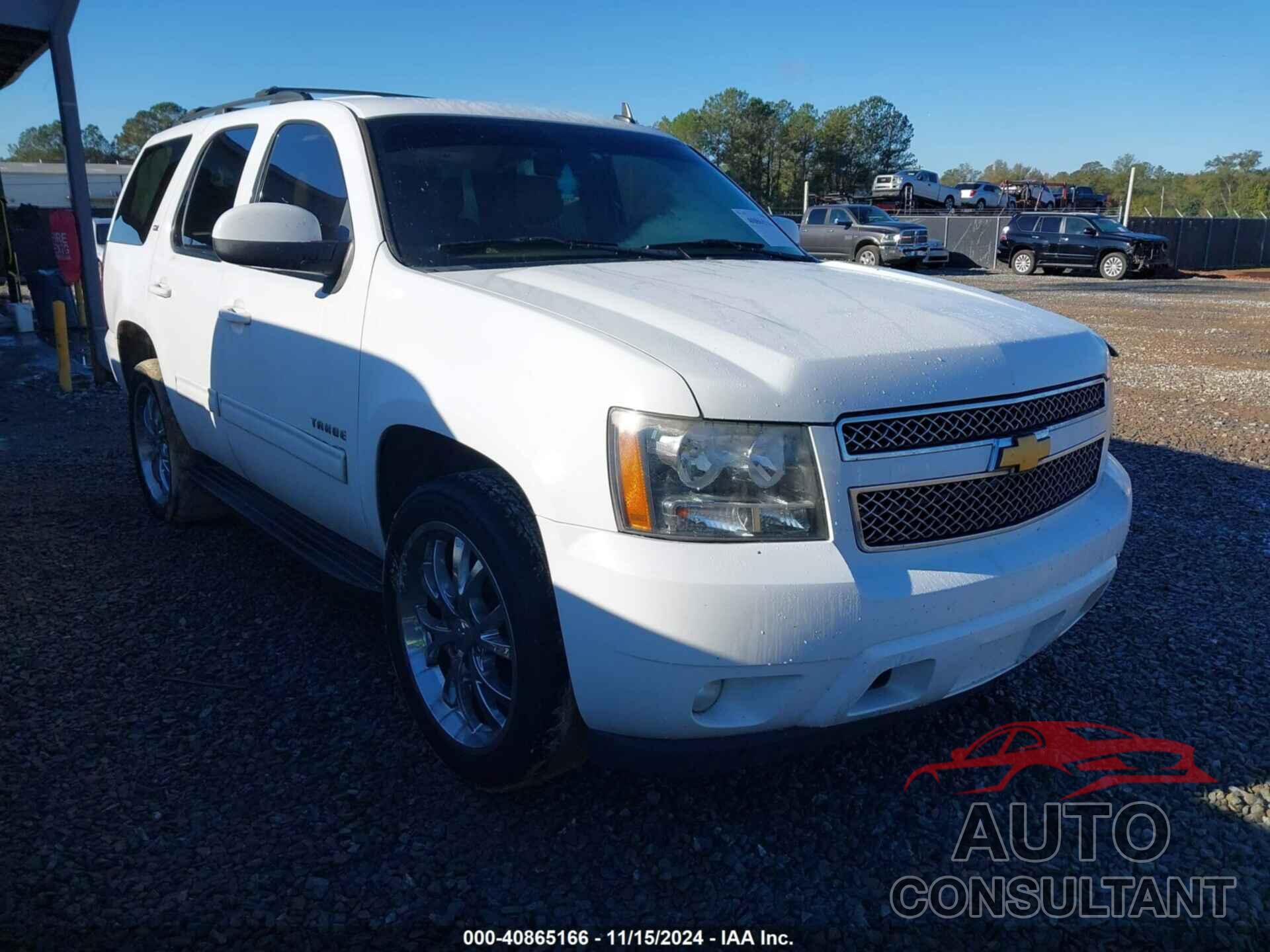 CHEVROLET TAHOE 2013 - 1GNSCBE09DR250320