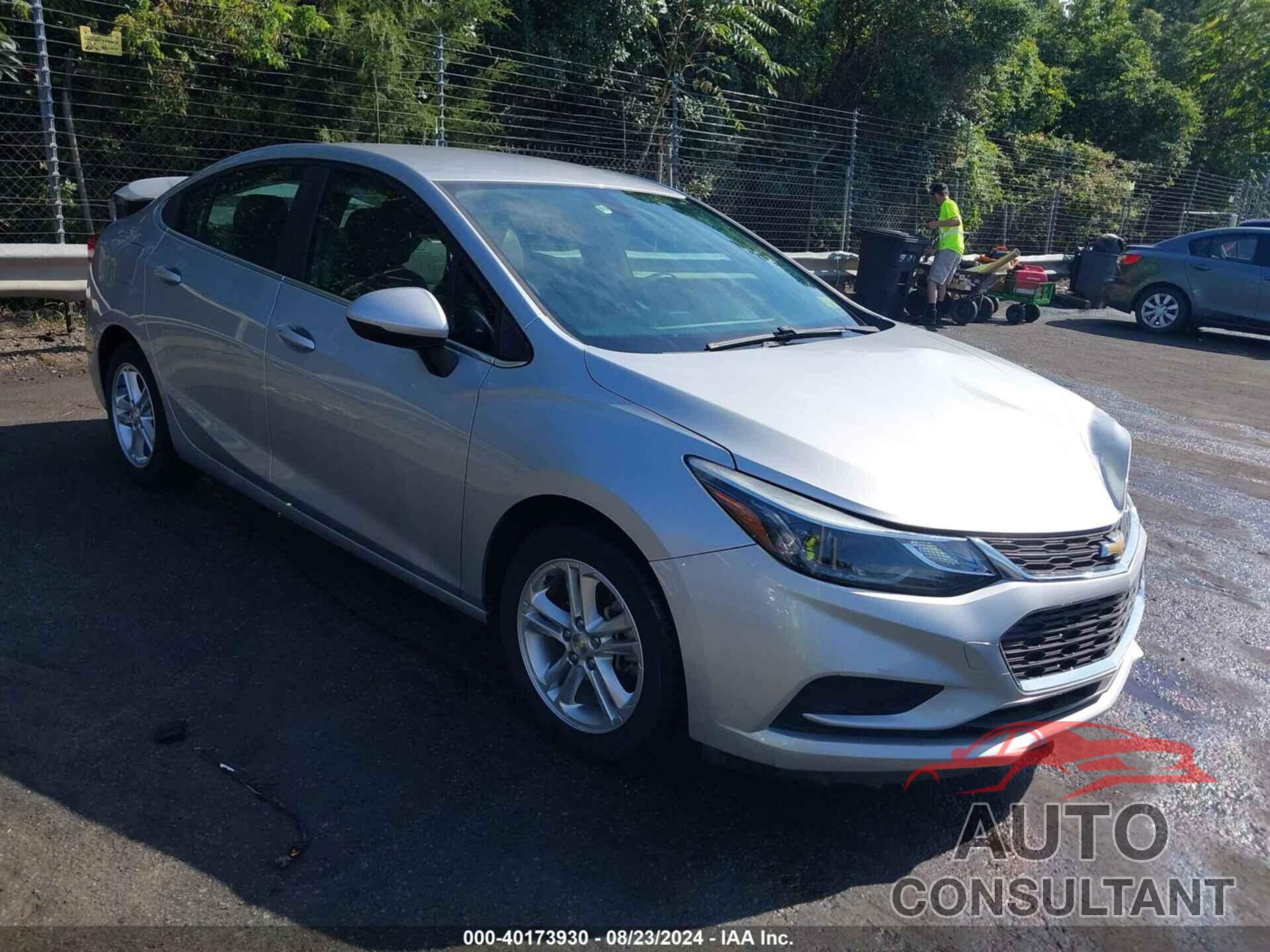 CHEVROLET CRUZE 2017 - 1G1BE5SM4H7118734