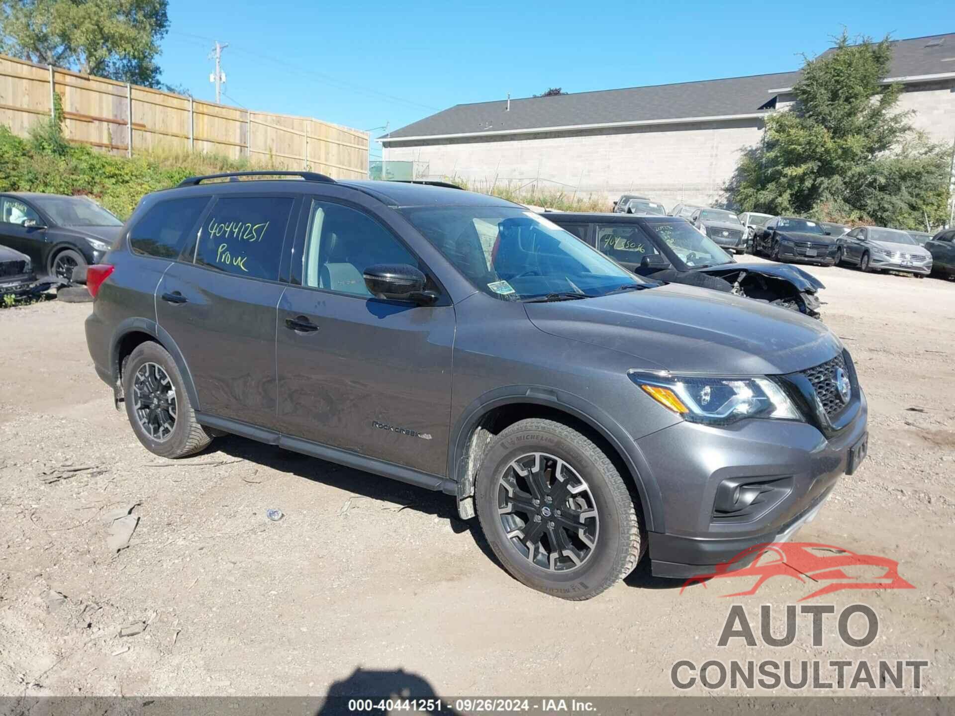 NISSAN PATHFINDER 2019 - 5N1DR2MM0KC650010