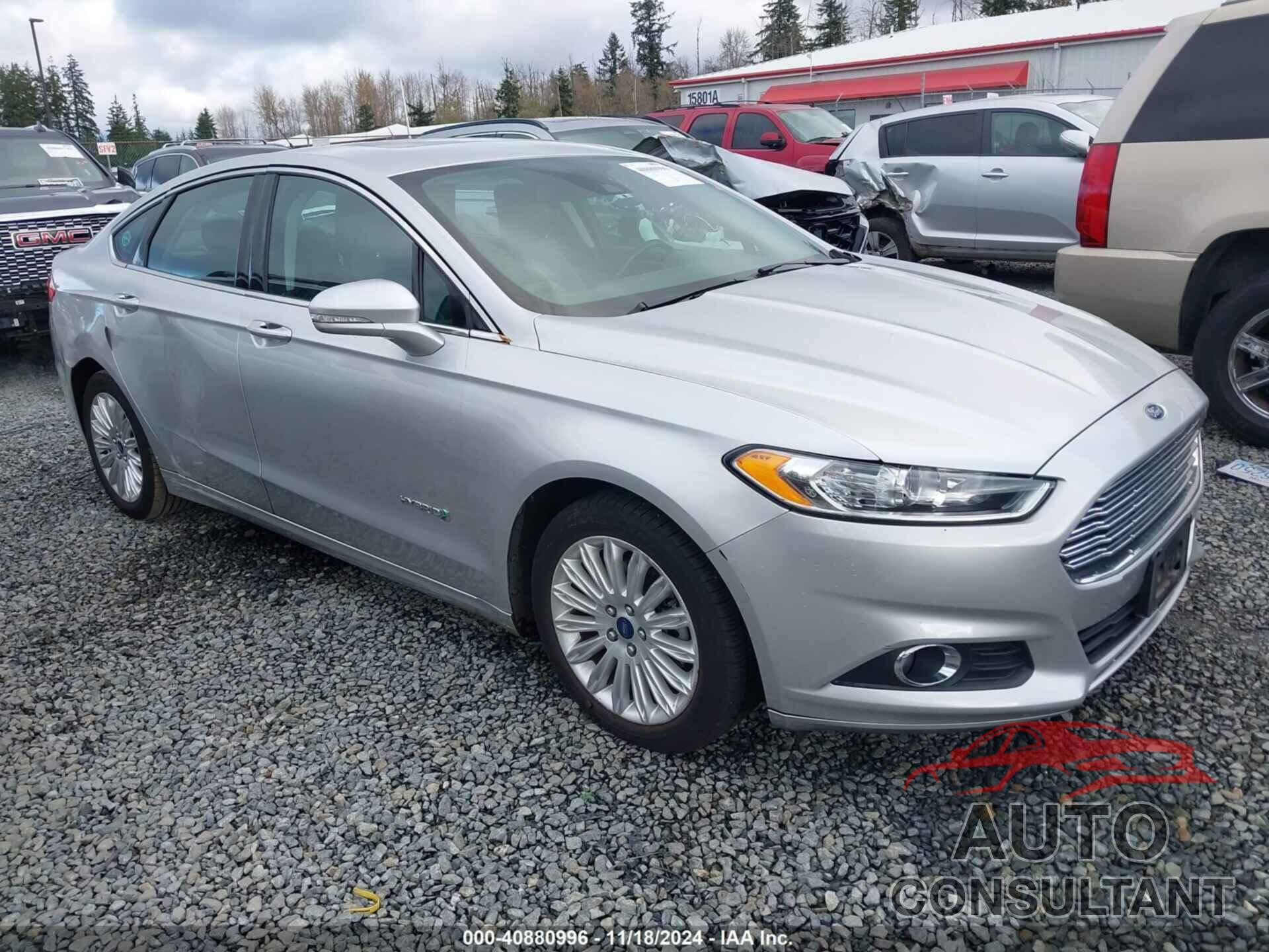 FORD FUSION HYBRID 2013 - 3FA6P0LU3DR184558