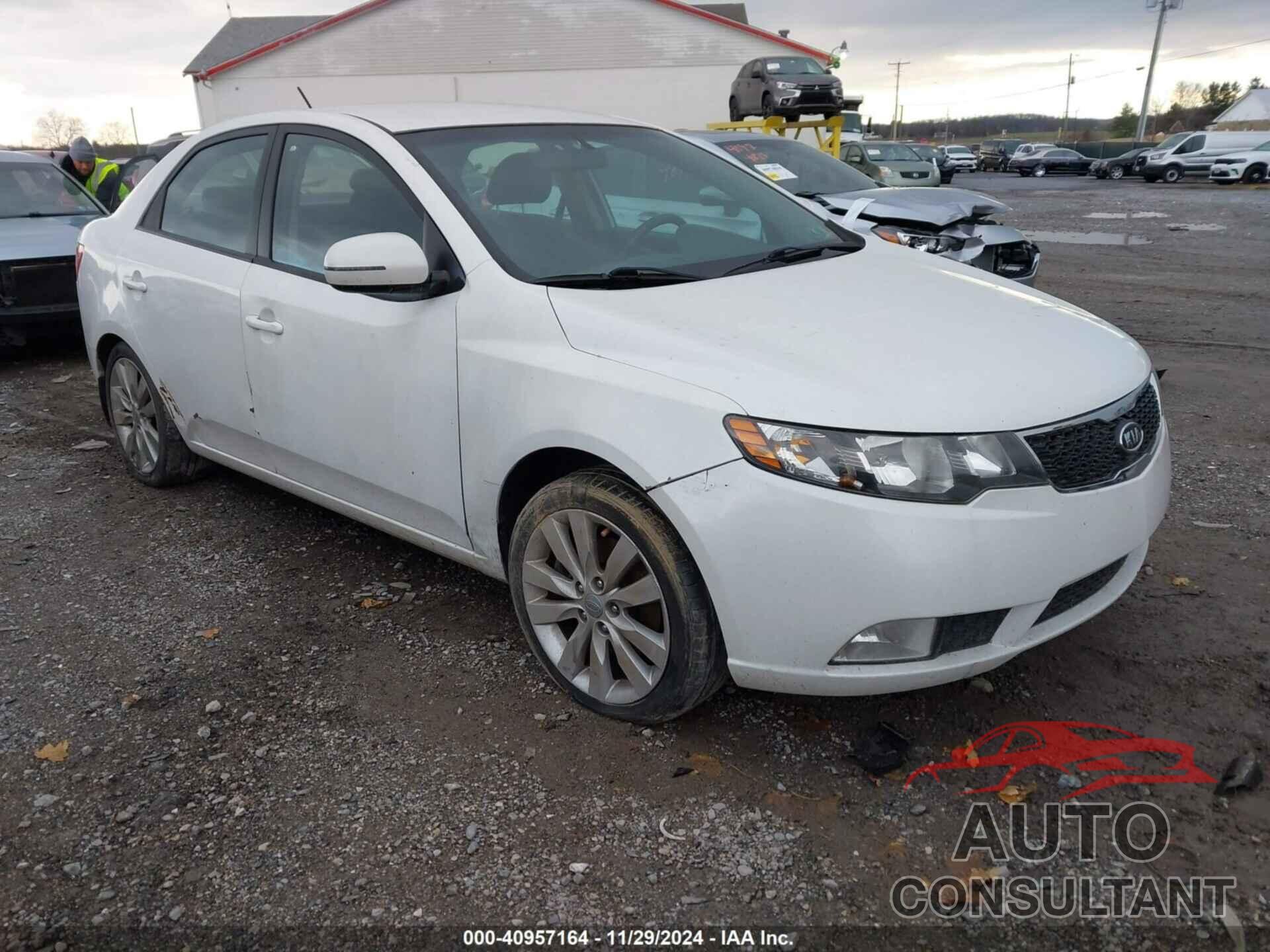 KIA FORTE 2011 - KNAFW4A37B5389408