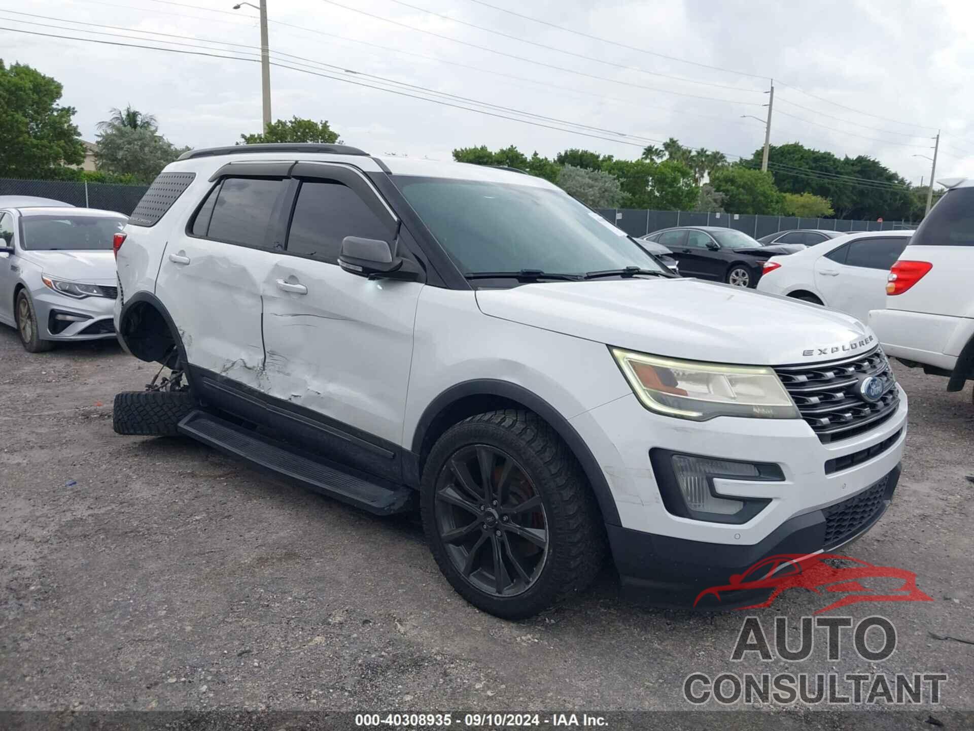 FORD EXPLORER 2017 - 1FM5K7D83HGC18201