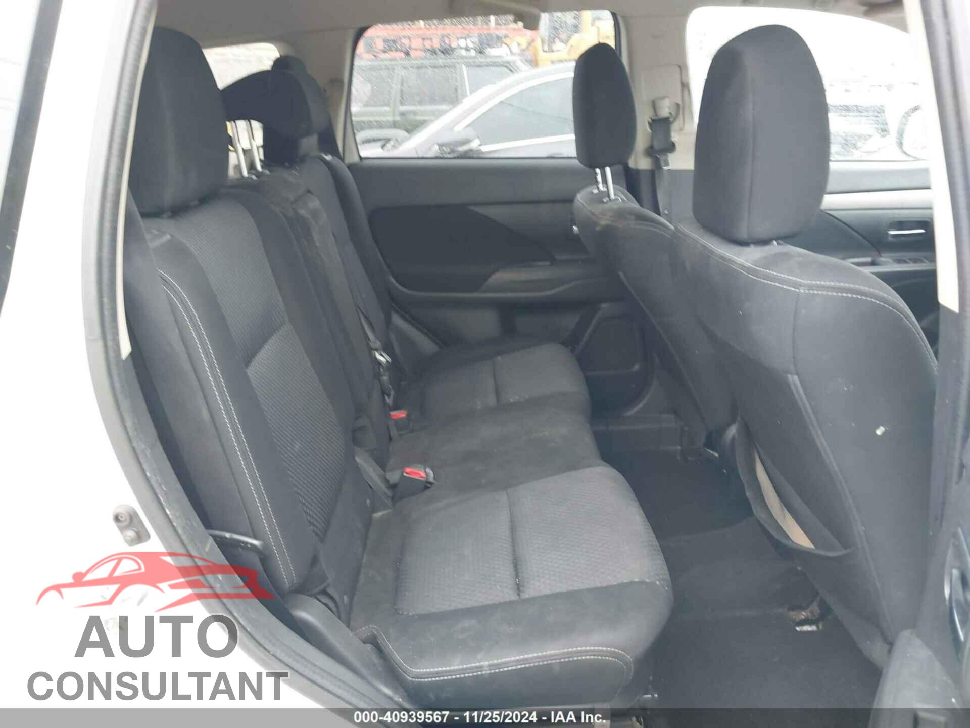 MITSUBISHI OUTLANDER 2017 - JA4AD2A31HZ035290