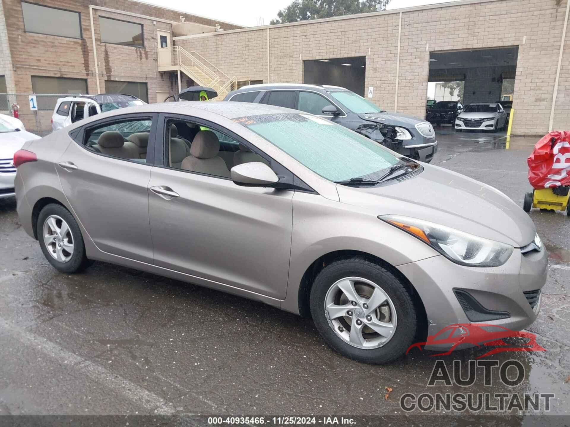 HYUNDAI ELANTRA 2015 - 5NPDH4AE8FH563286