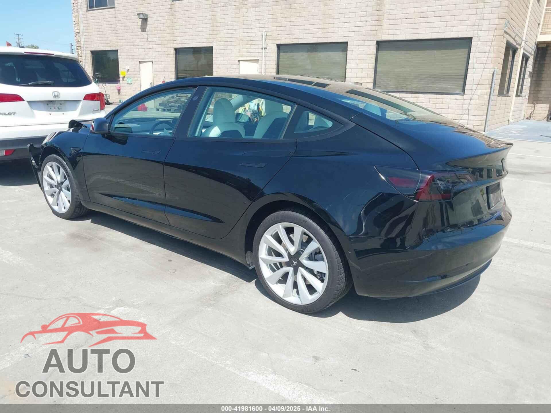 TESLA MODEL 3 2019 - 5YJ3E1EB6KF192477