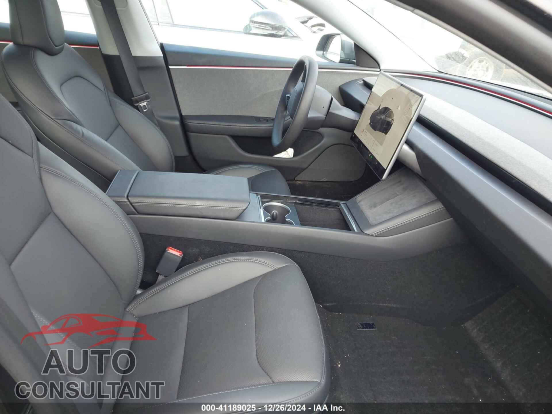 TESLA MODEL 3 2024 - 5YJ3E1EA9RF784814