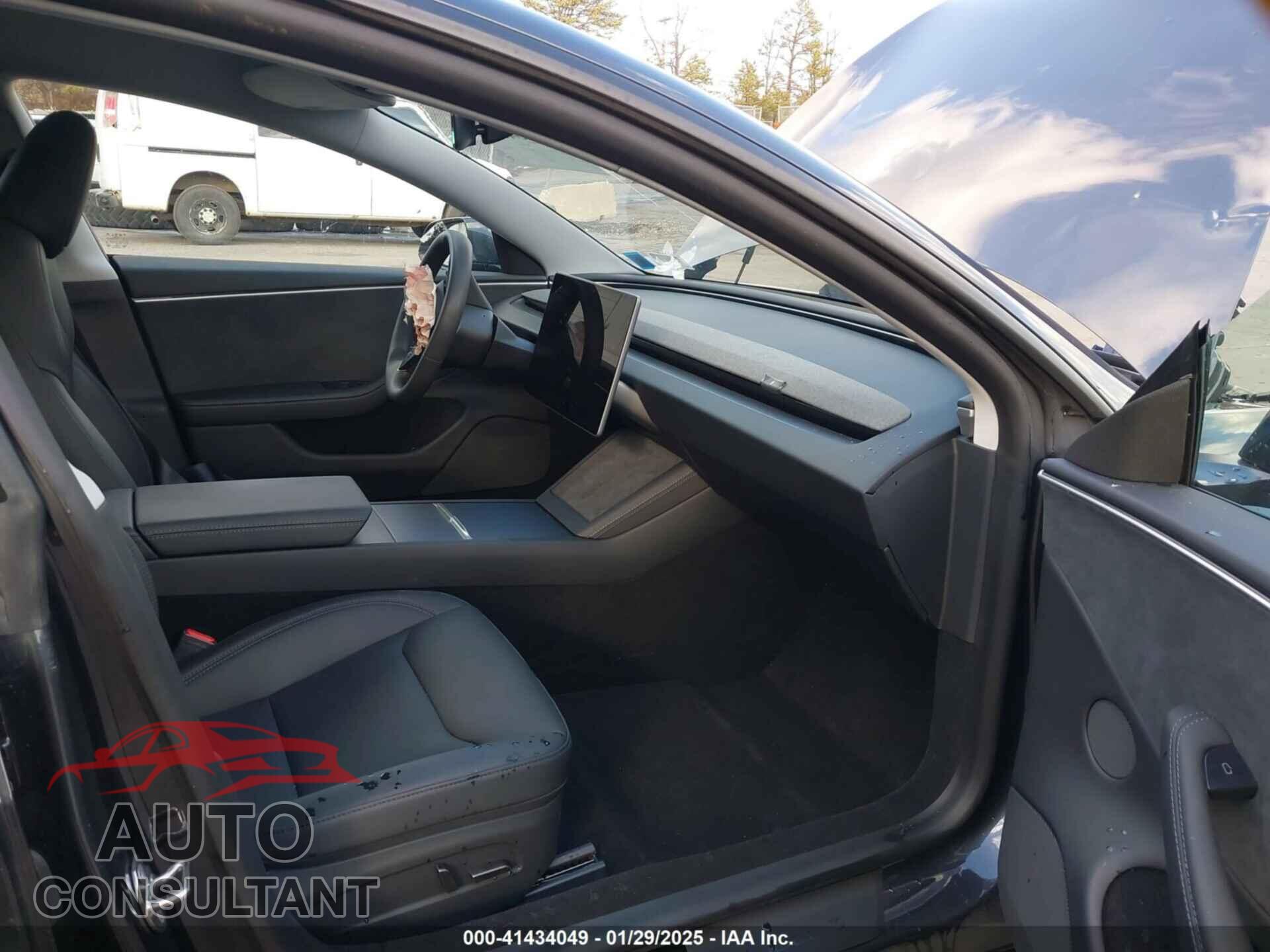 TESLA MODEL 3 2024 - 5YJ3E1EB0RF821046