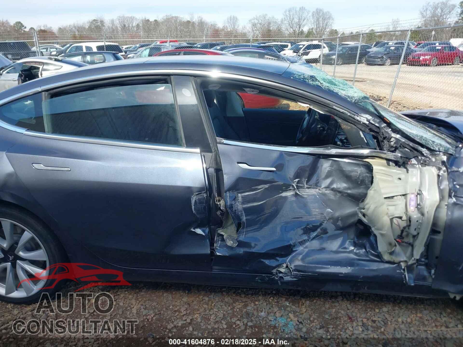 TESLA MODEL 3 2018 - 5YJ3E1EB2JF121338