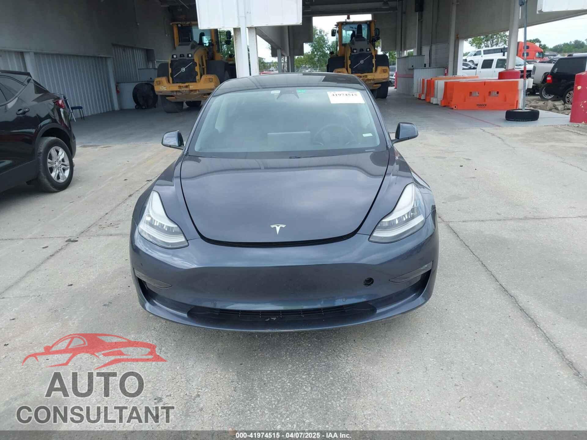 TESLA MODEL 3 2021 - 5YJ3E1EB4MF855581
