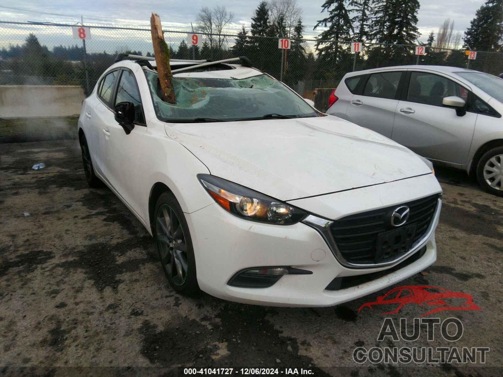 MAZDA MAZDA3 2018 - 3MZBN1L32JM190823
