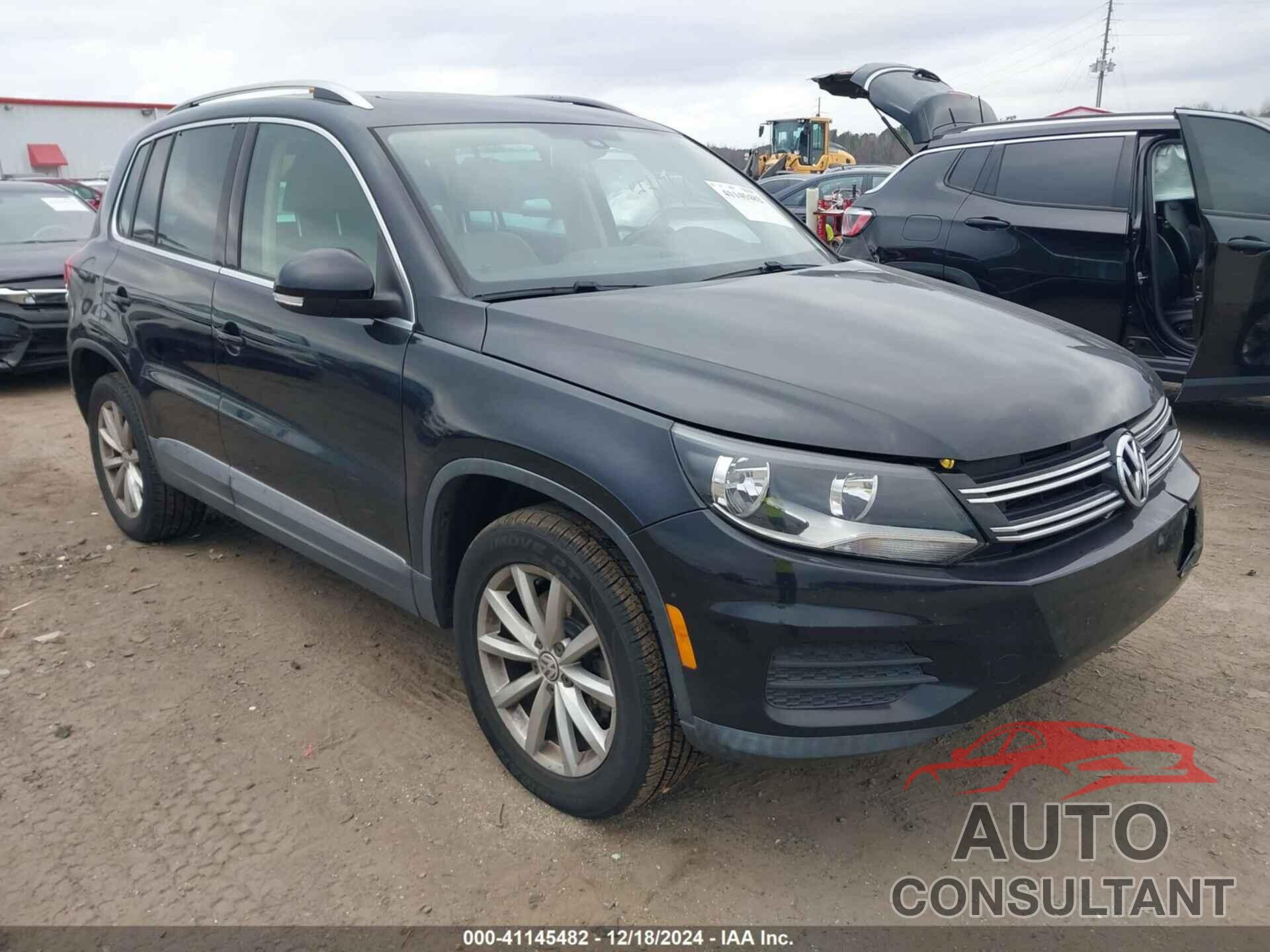 VOLKSWAGEN TIGUAN 2017 - WVGRV7AX2HK016466