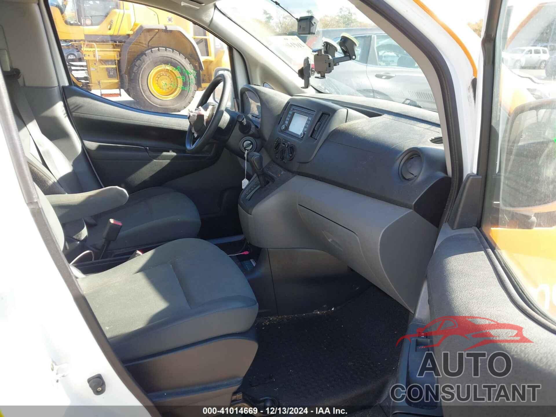 NISSAN NV200 2017 - 3N6CM0KN3HK720825