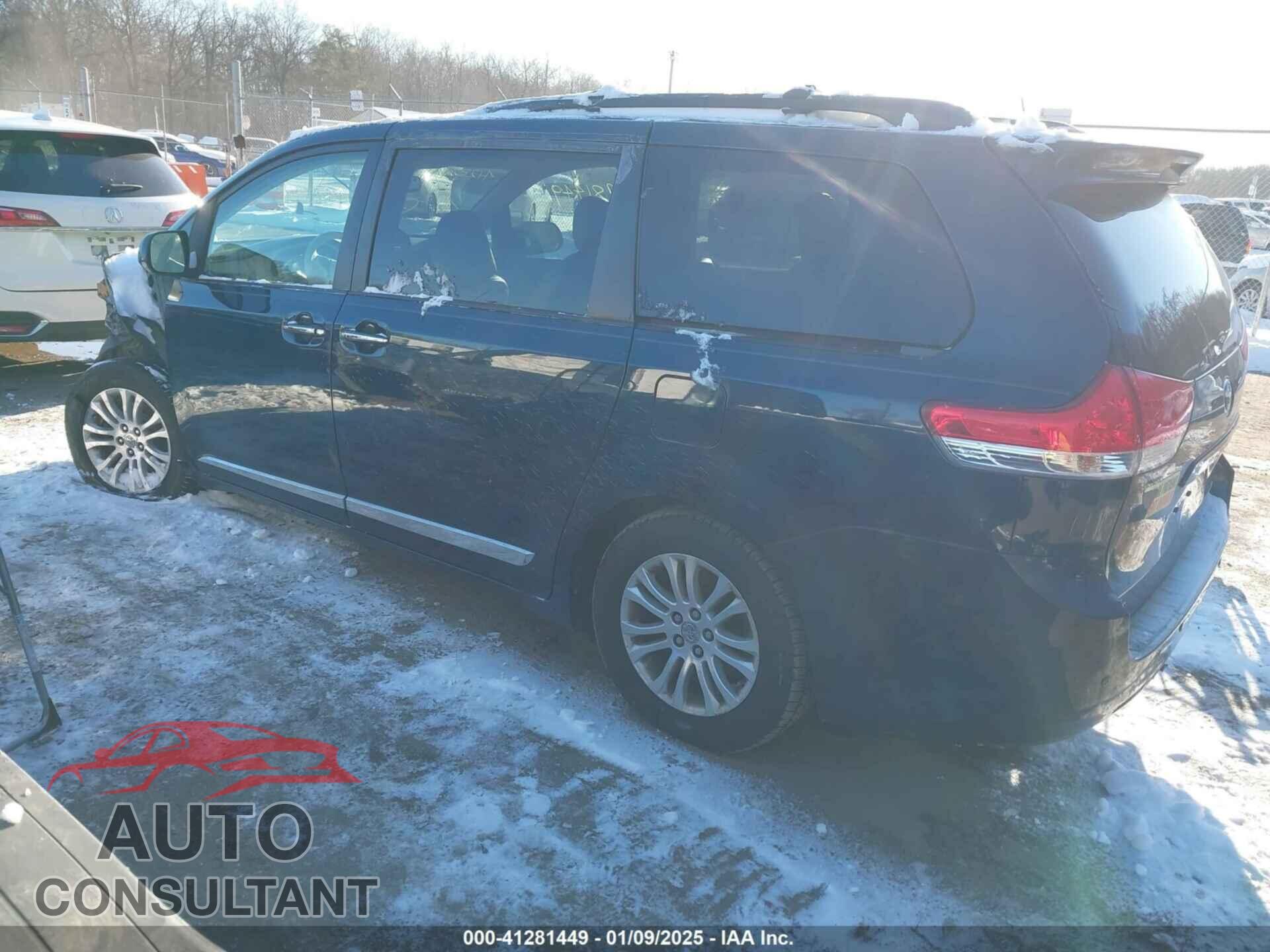 TOYOTA SIENNA 2011 - 5TDYK3DCXBS174578