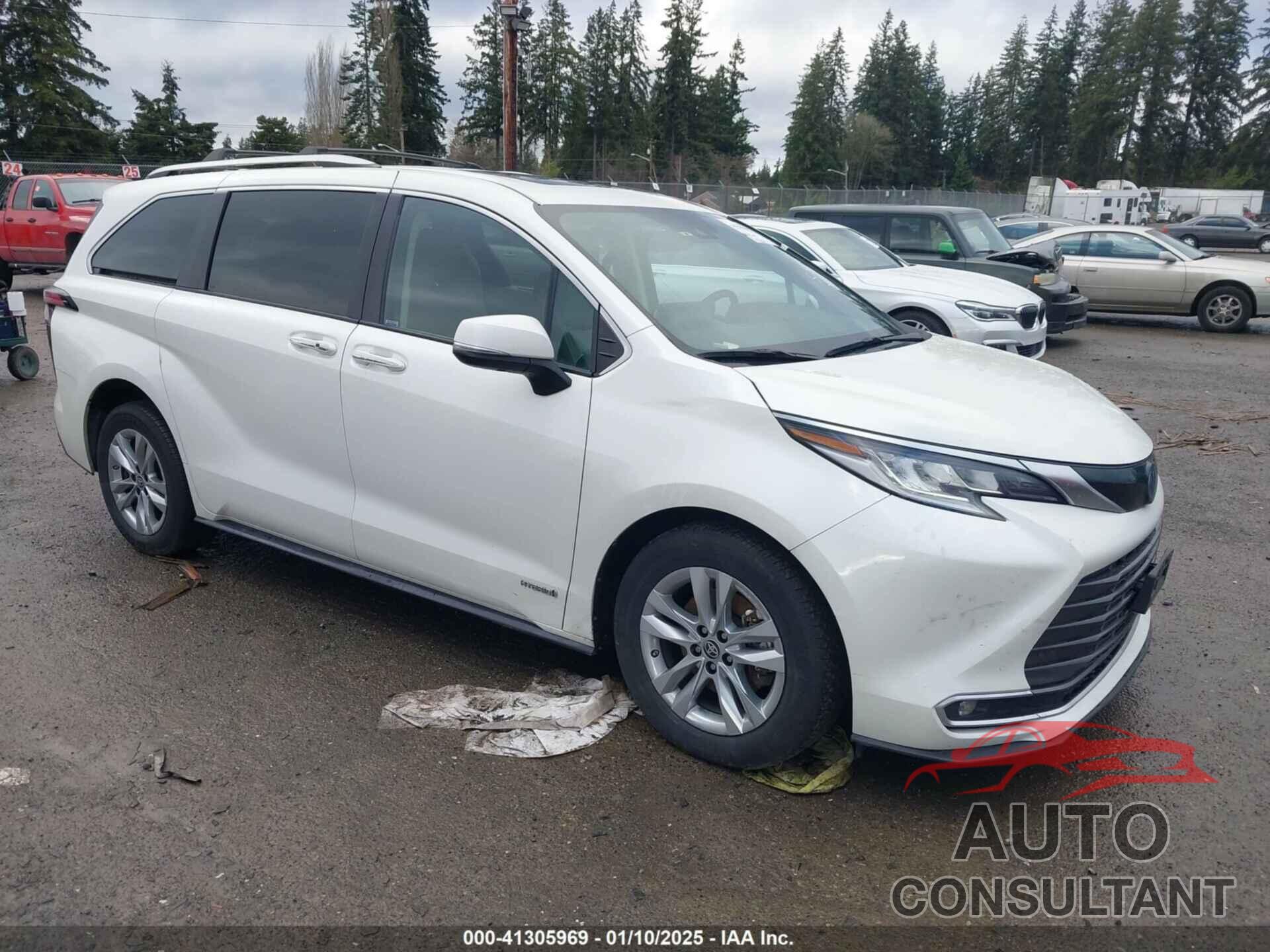 TOYOTA SIENNA 2021 - 5TDZSKFC8MS033054