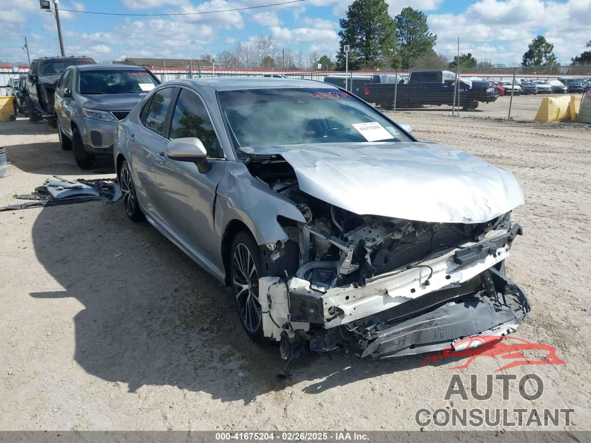 TOYOTA CAMRY 2020 - 4T1G11AK1LU308174