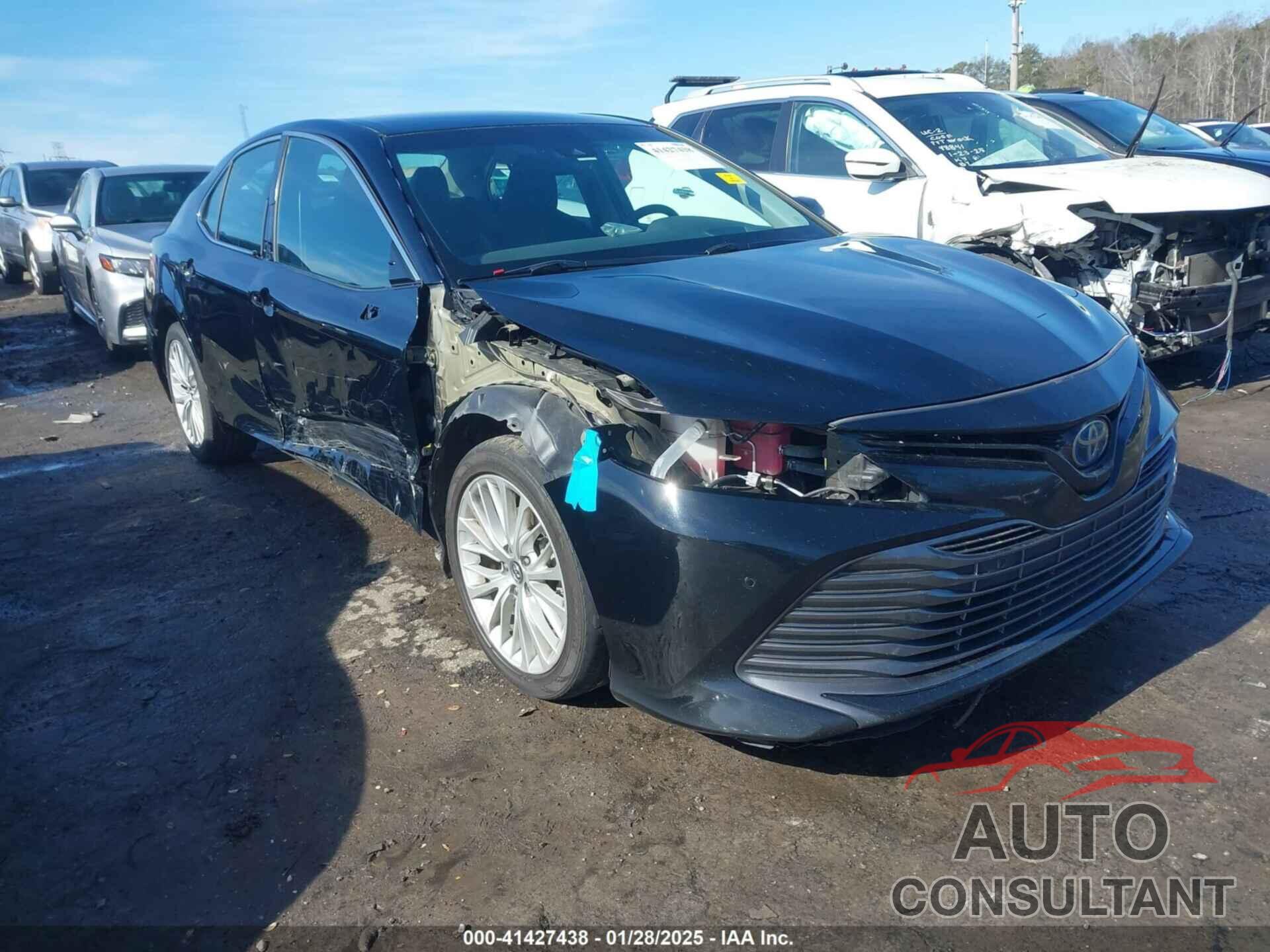 TOYOTA CAMRY HYBRID 2018 - 4T1B21HK8JU509158