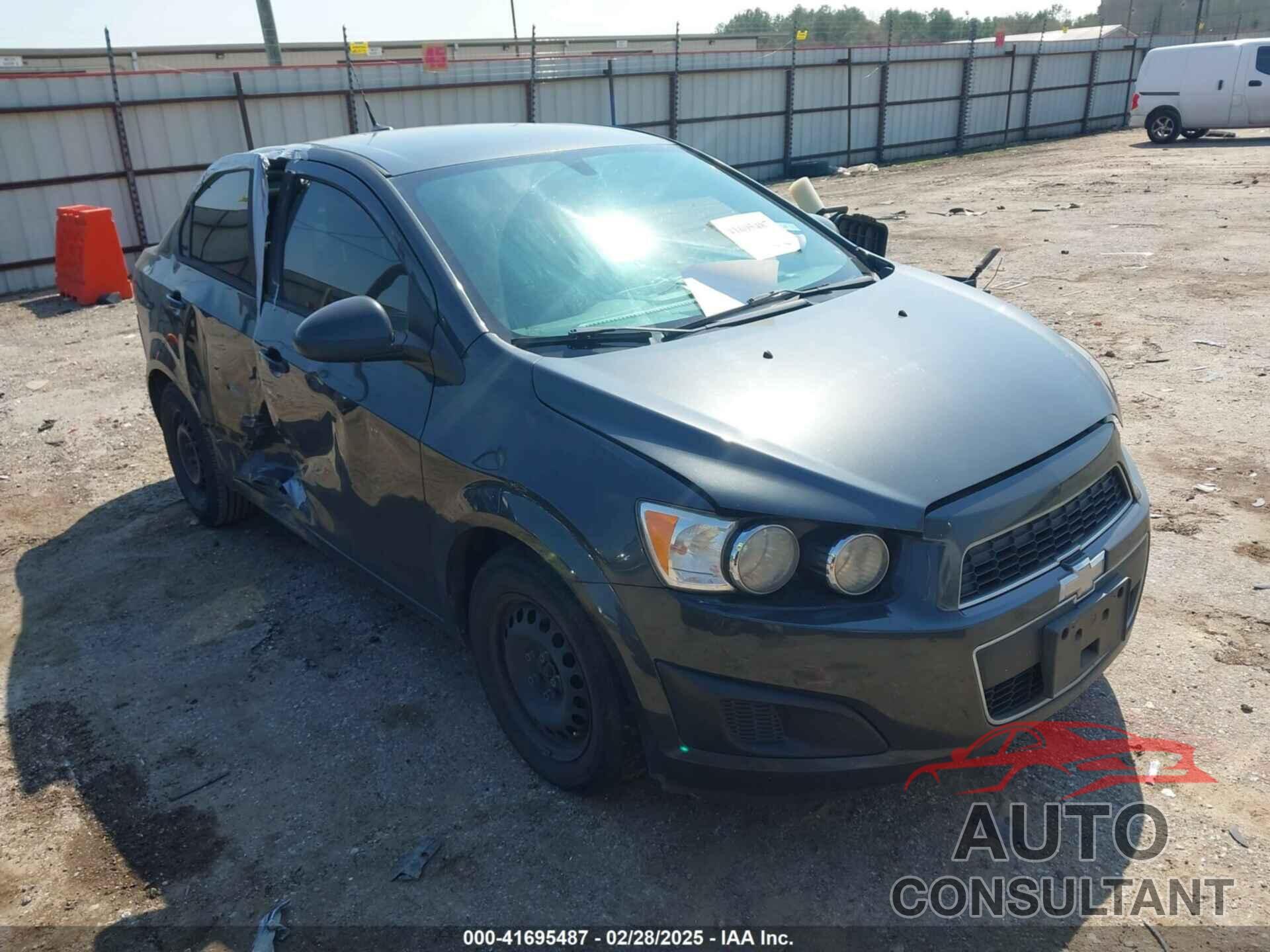 CHEVROLET SONIC 2014 - 1G1JA5SH7E4168566