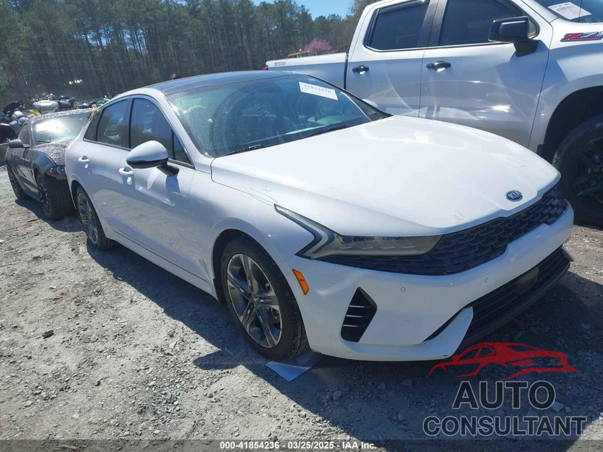 KIA K5 2022 - 5XXG34J28NG145726