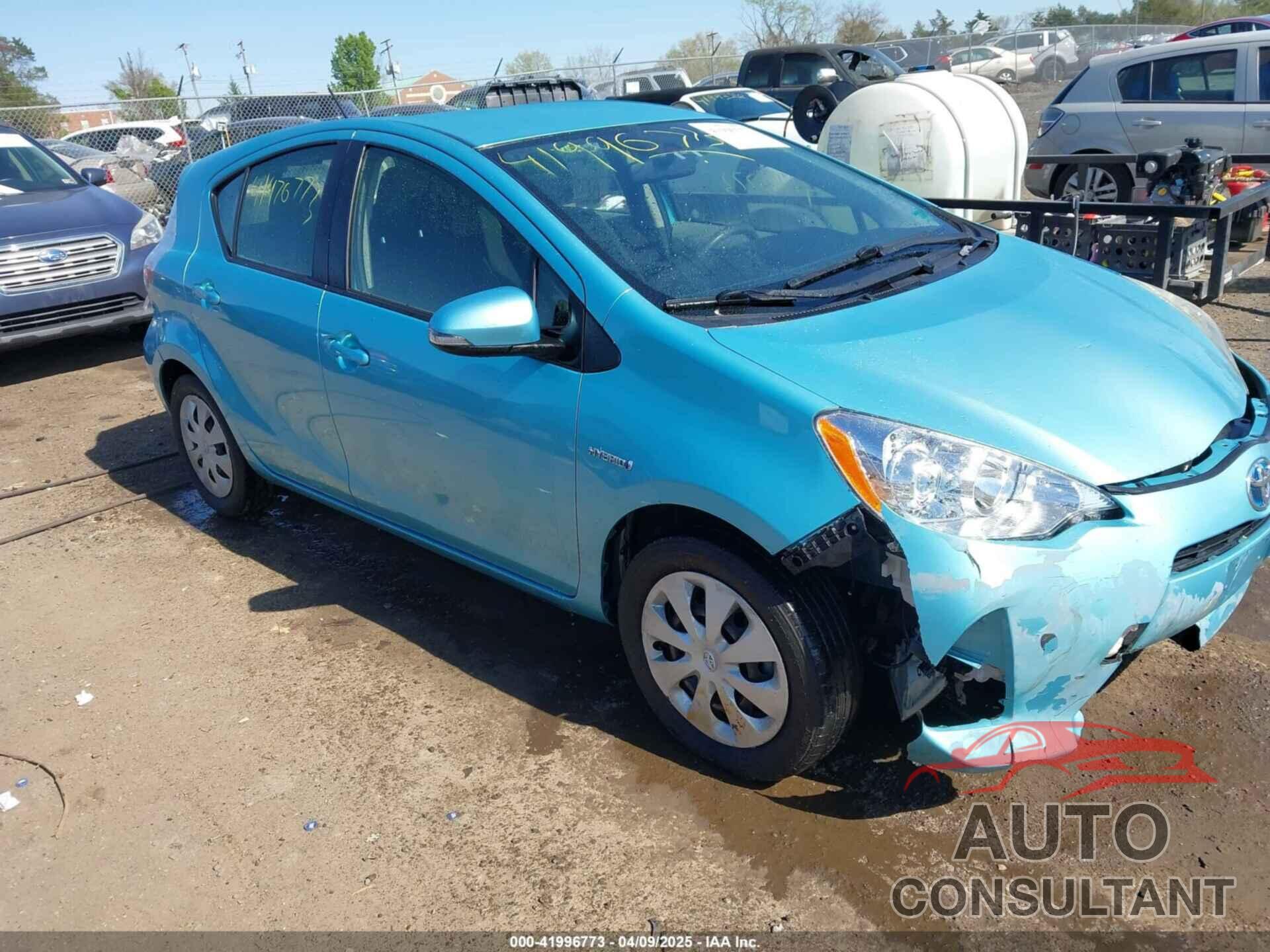 TOYOTA PRIUS C 2014 - JTDKDTB39E1077862