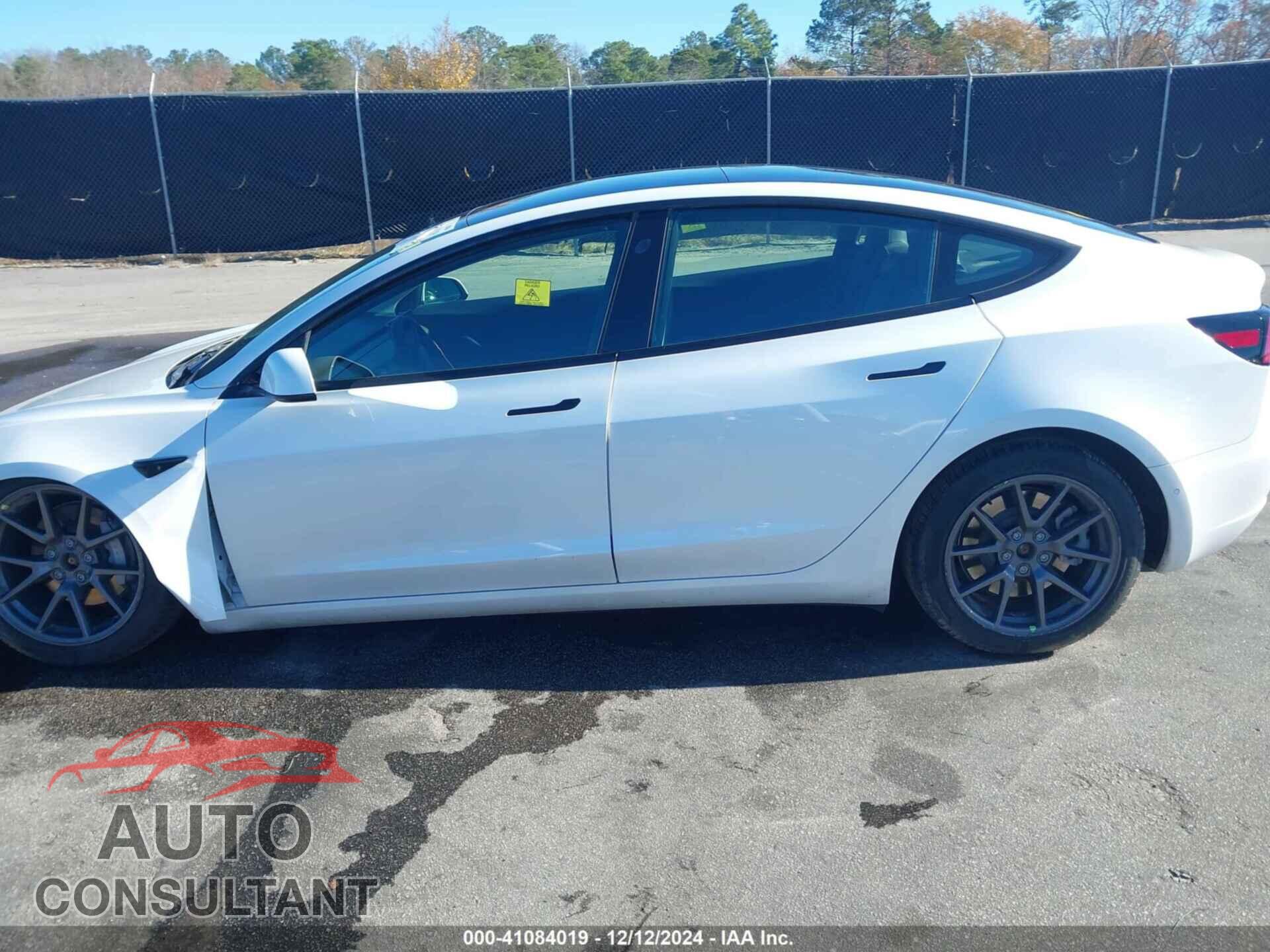 TESLA MODEL 3 2021 - 5YJ3E1EB3MF902079