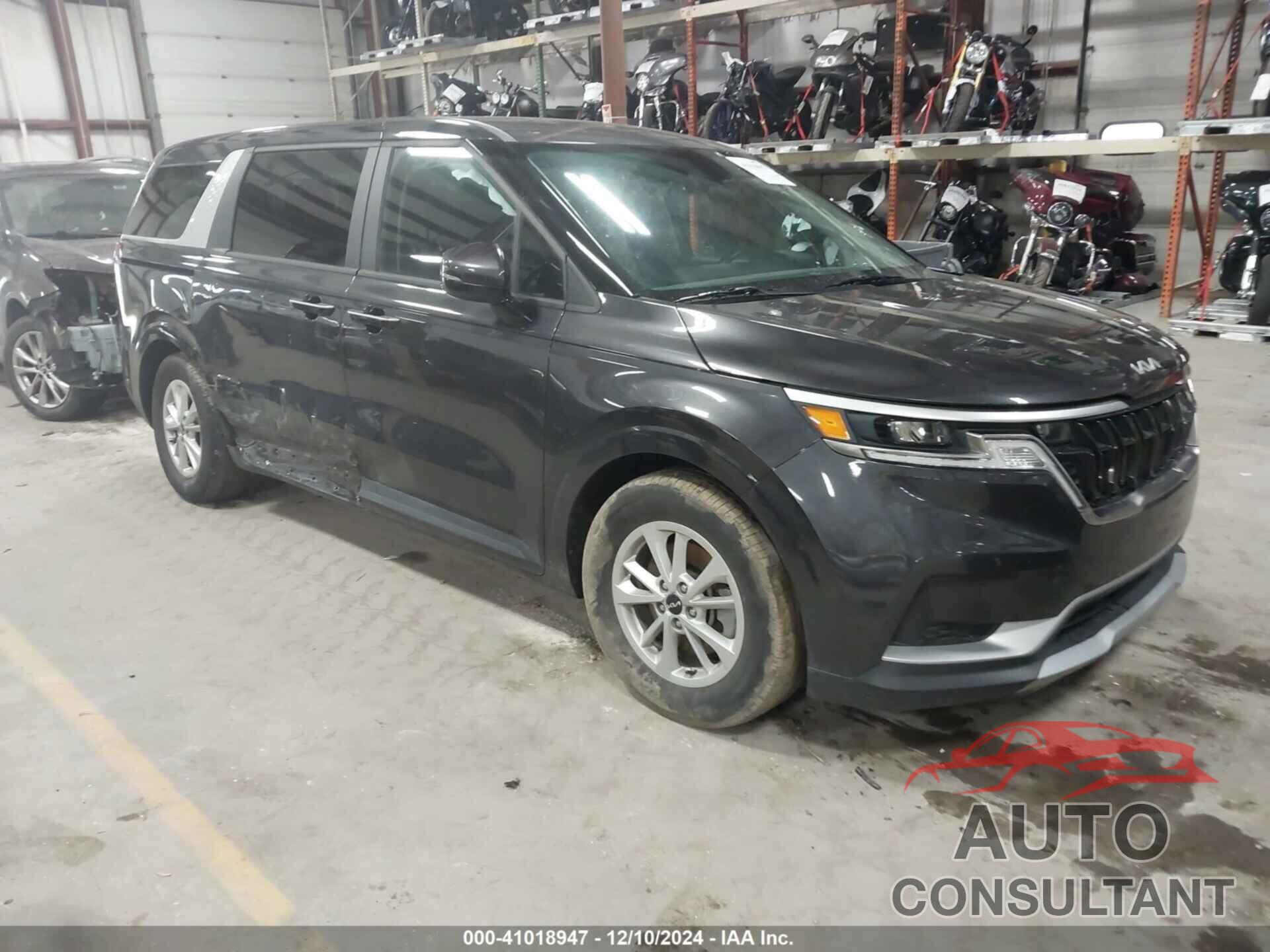 KIA CARNIVAL MPV 2023 - KNDNB4H37P6260070