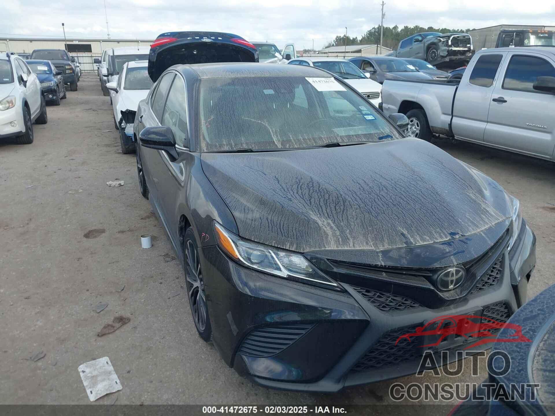 TOYOTA CAMRY 2018 - 4T1B11HK3JU139935