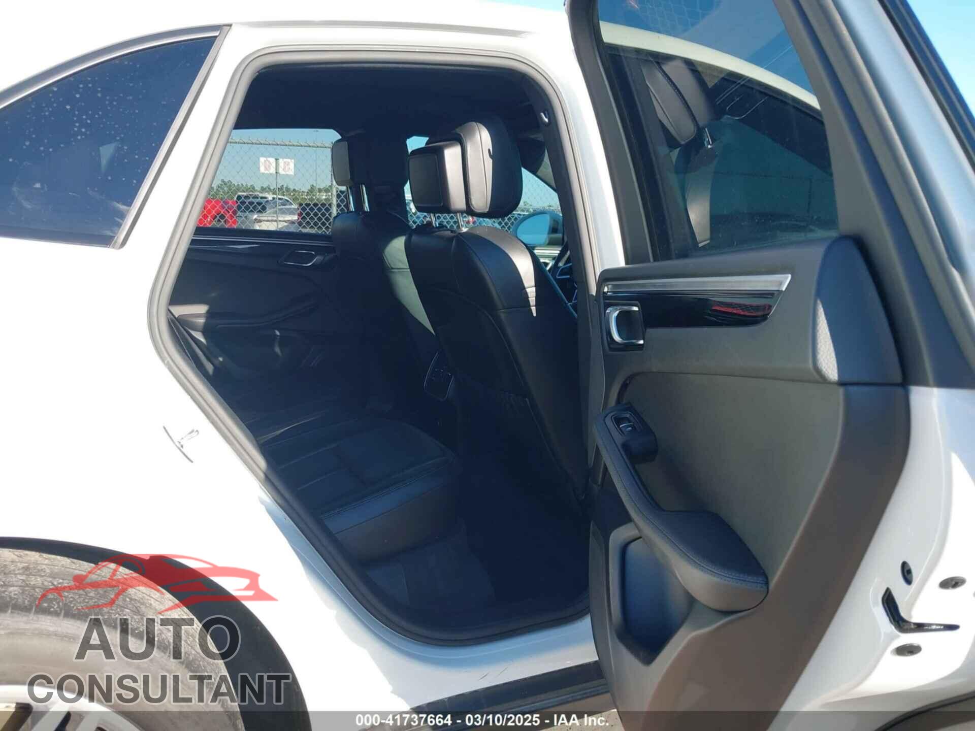 PORSCHE MACAN 2017 - WP1AA2A55HLB07044