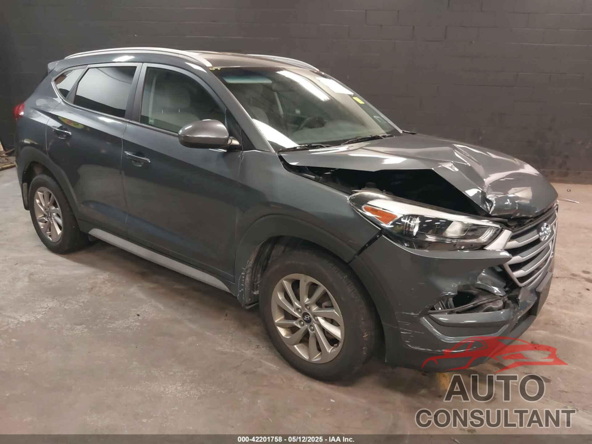 HYUNDAI TUCSON 2017 - KM8J3CA42HU425184