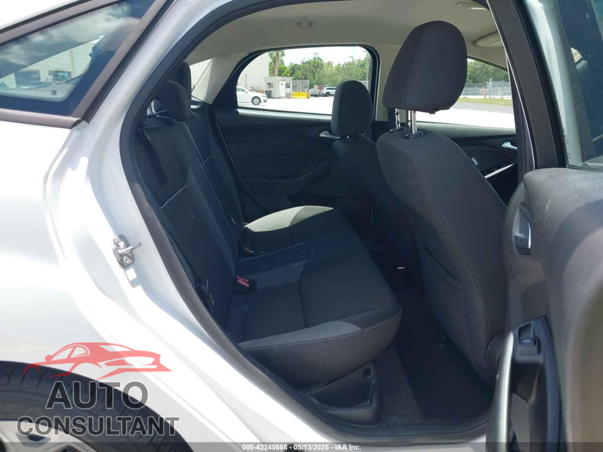 FORD FOCUS 2014 - 1FADP3F20EL356130