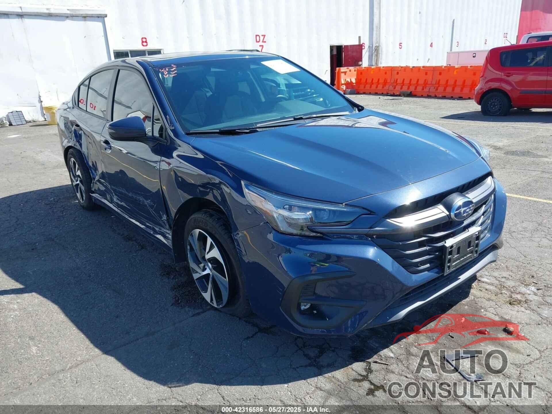 SUBARU LEGACY 2024 - 4S3BWAF62R3028466