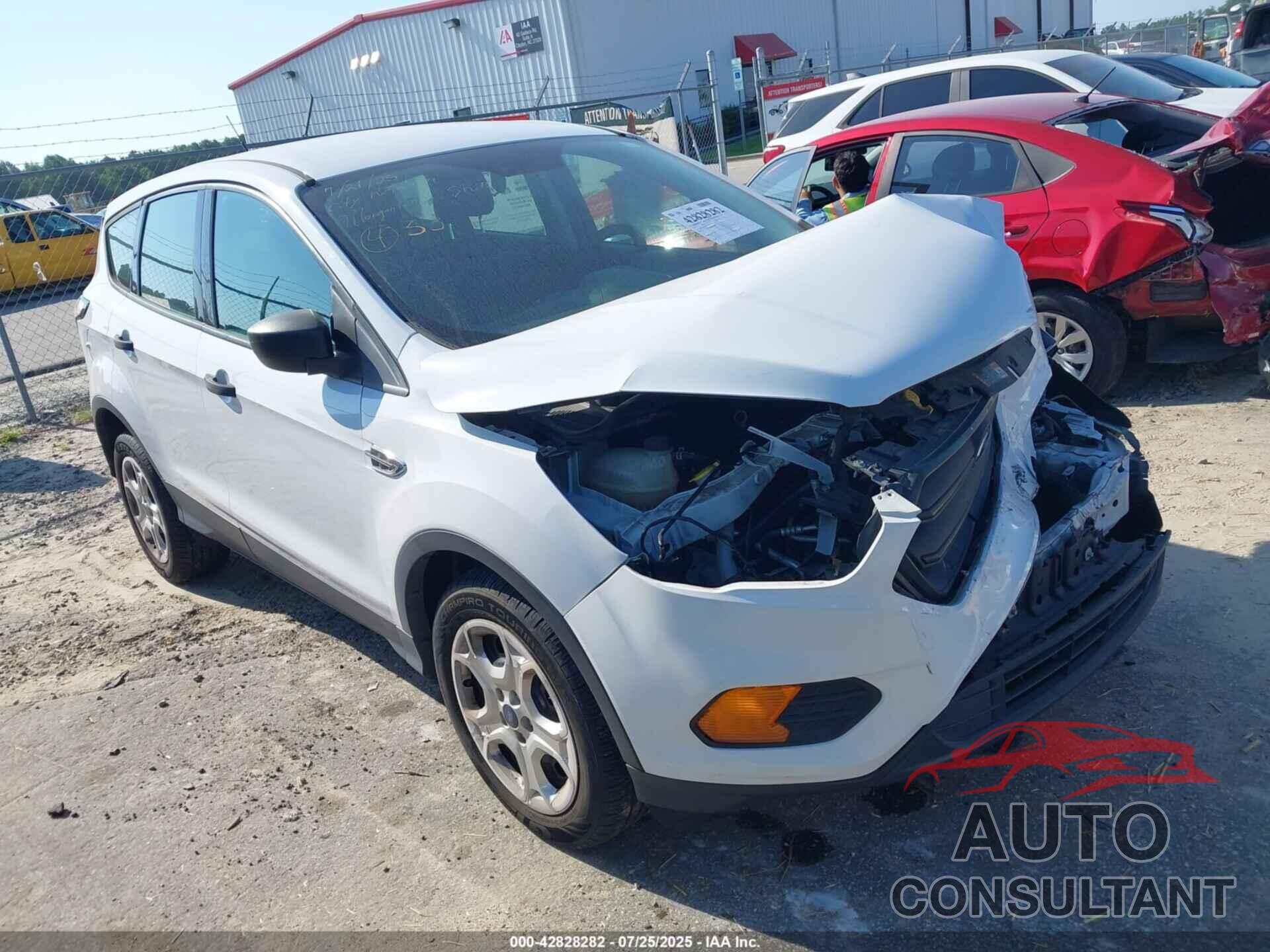 FORD ESCAPE 2017 - 1FMCU0F76HUB95706