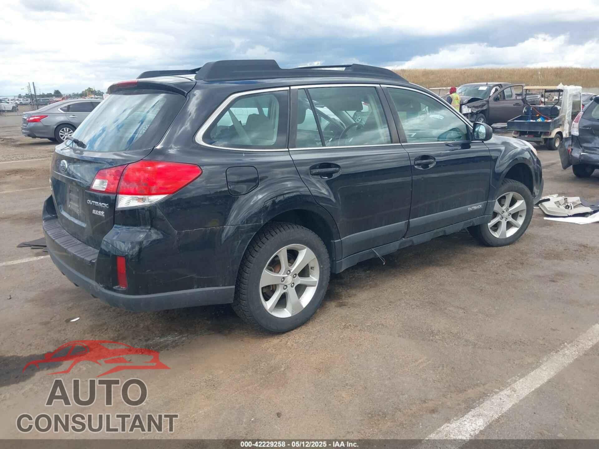 SUBARU OUTBACK 2014 - 4S4BRBAC5E3212977