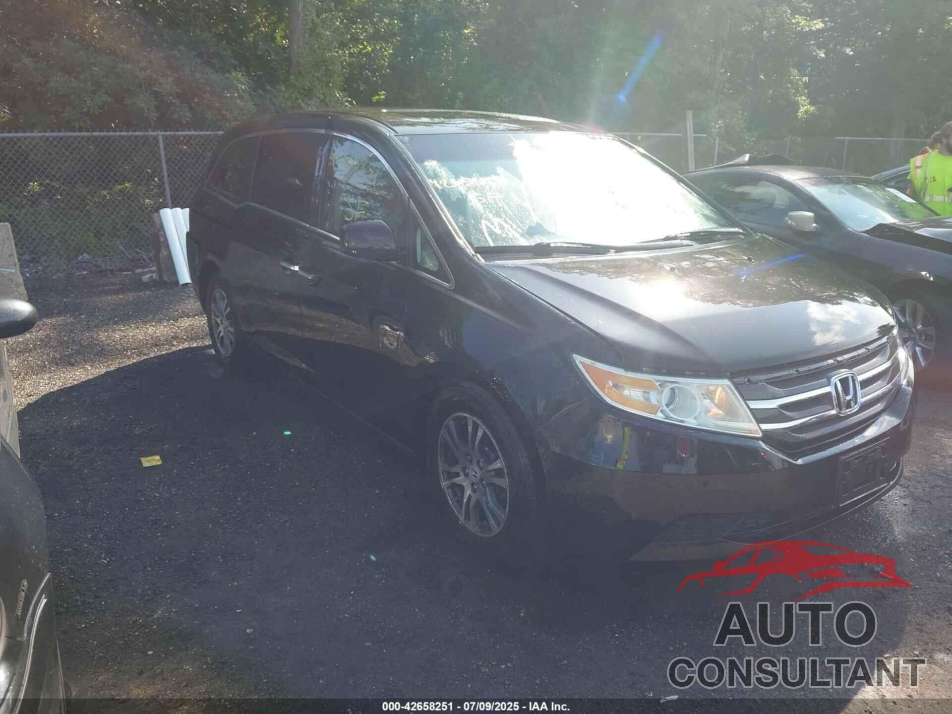 HONDA ODYSSEY 2011 - 5FNRL5H69BB003357