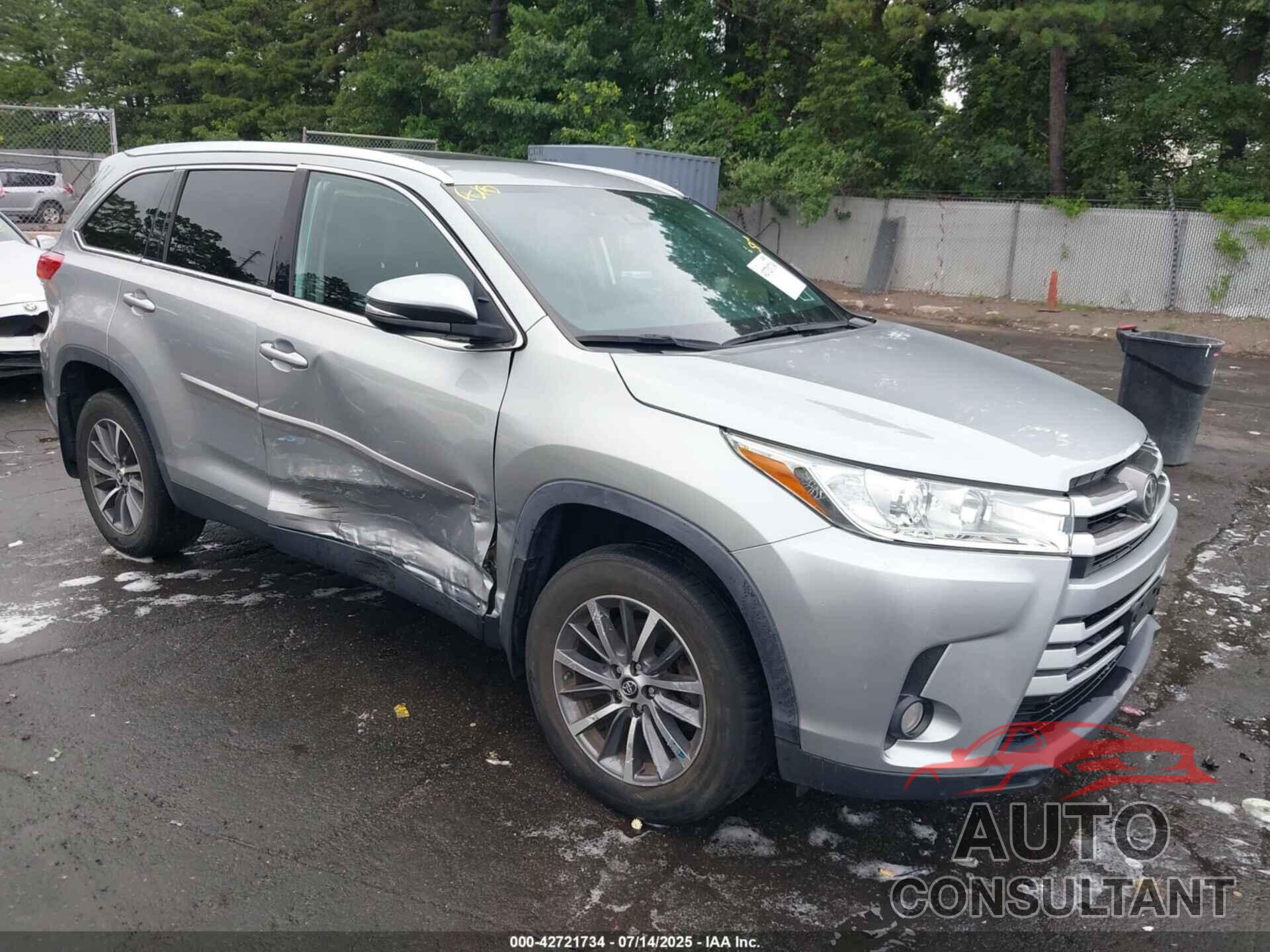 TOYOTA HIGHLANDER 2019 - 5TDJZRFH6KS617740