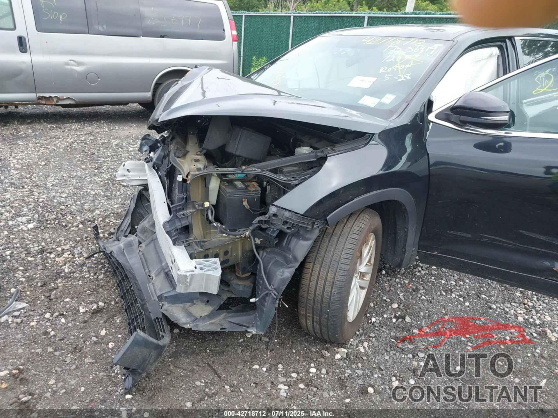 TOYOTA HIGHLANDER 2015 - 5TDZARFH2FS016065
