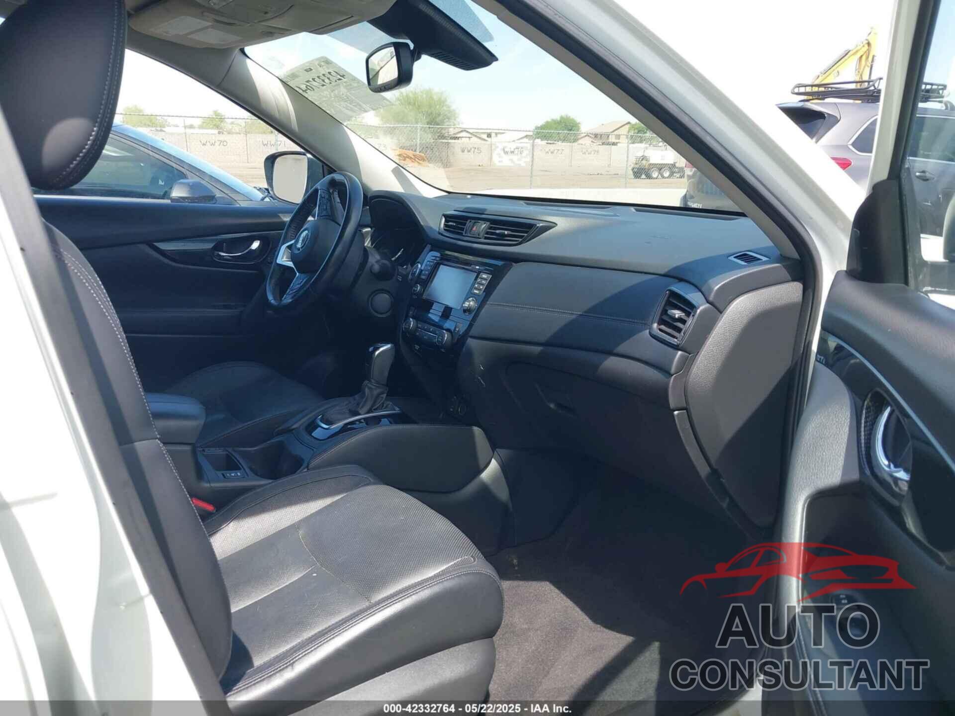 NISSAN ROGUE 2017 - JN8AT2MT5HW404789