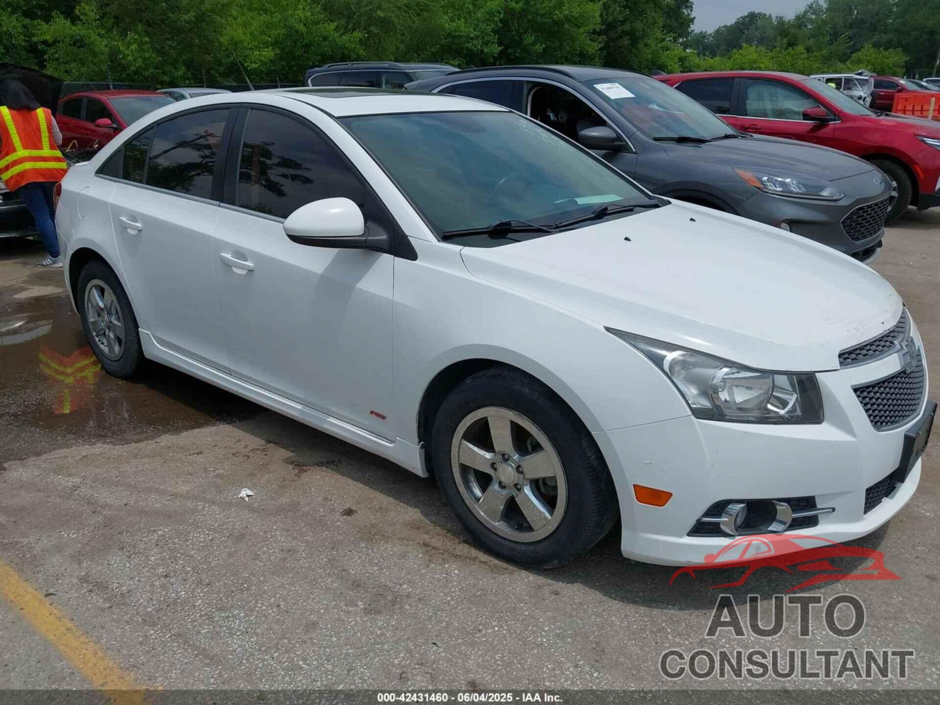 CHEVROLET CRUZE 2014 - 1G1PC5SB5E7228598