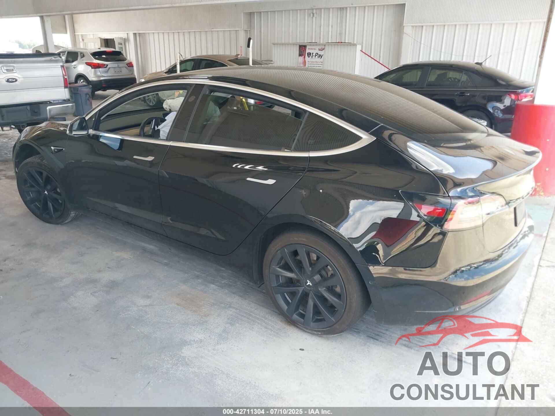 TESLA MODEL 3 2019 - 5YJ3E1EB3KF451765